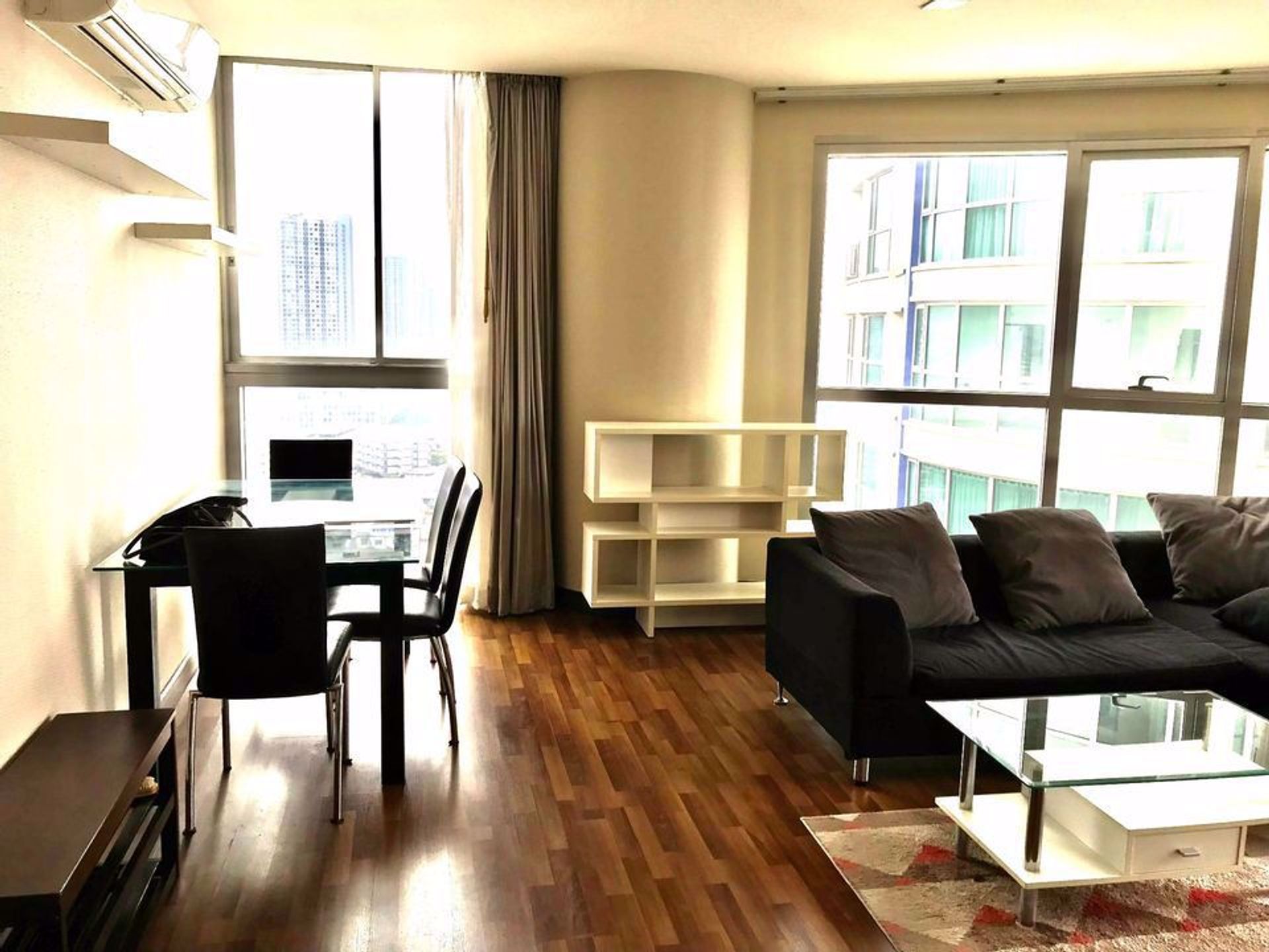 Condominium dans Phra Khanong, Krung Thep Maha Nakhon 12209750