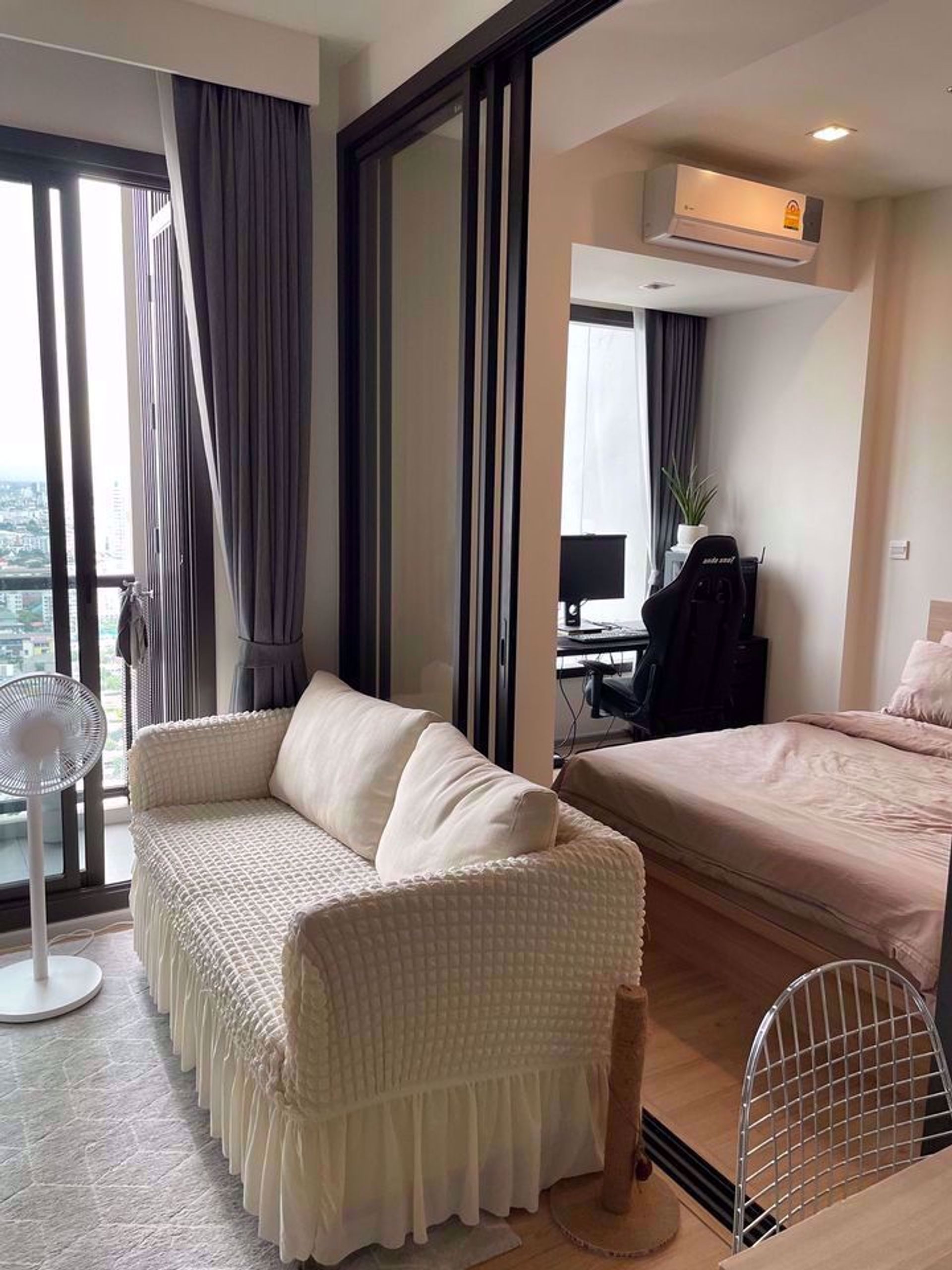 Condominium in , Krung Thep Maha Nakhon 12209918