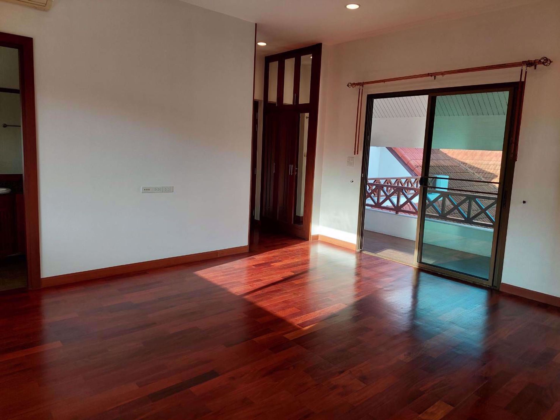 casa no , Krung Thep Maha Nakhon 12209938