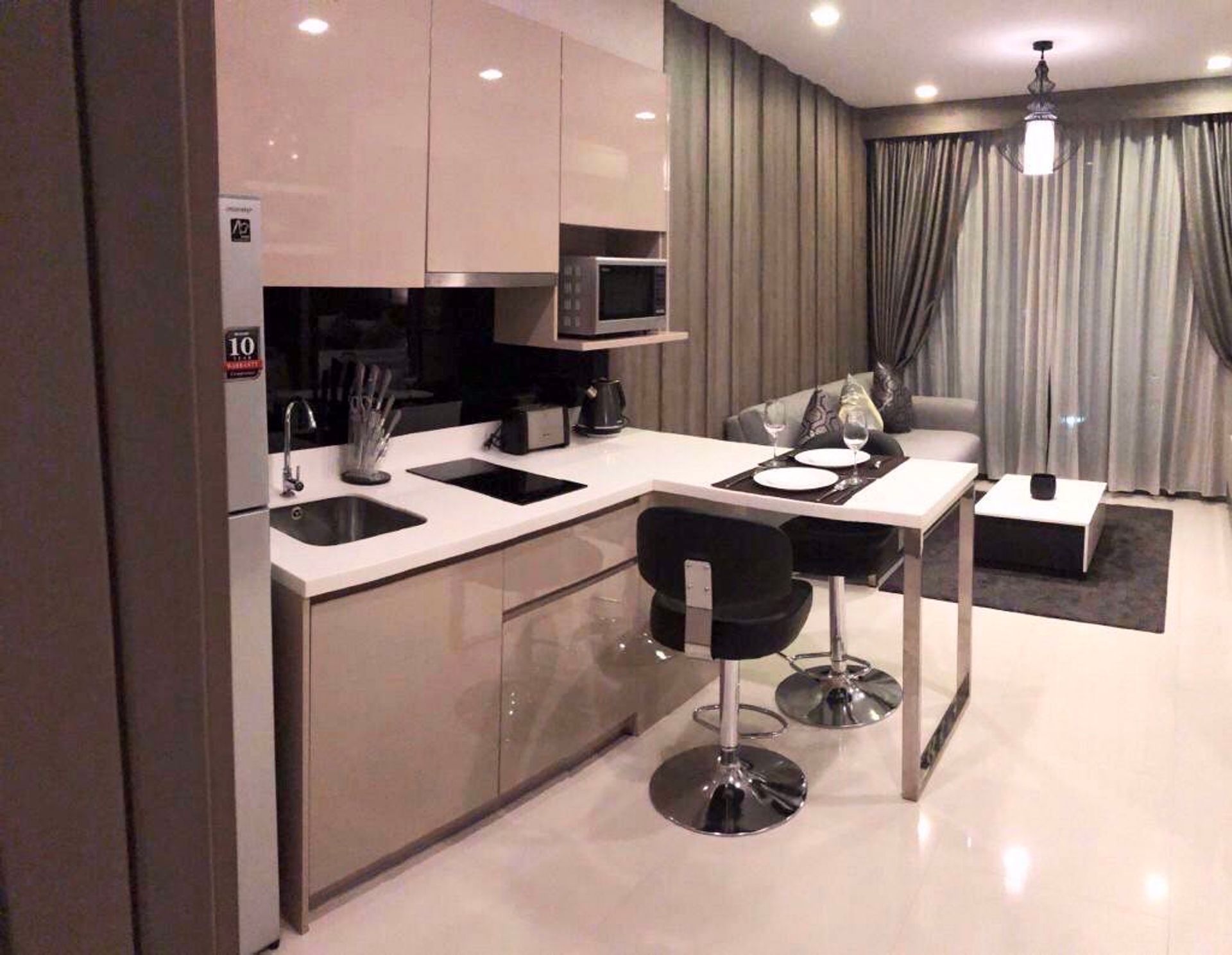 Condominium dans Khlong Toei, Krung Thep Maha Nakhon 12210263