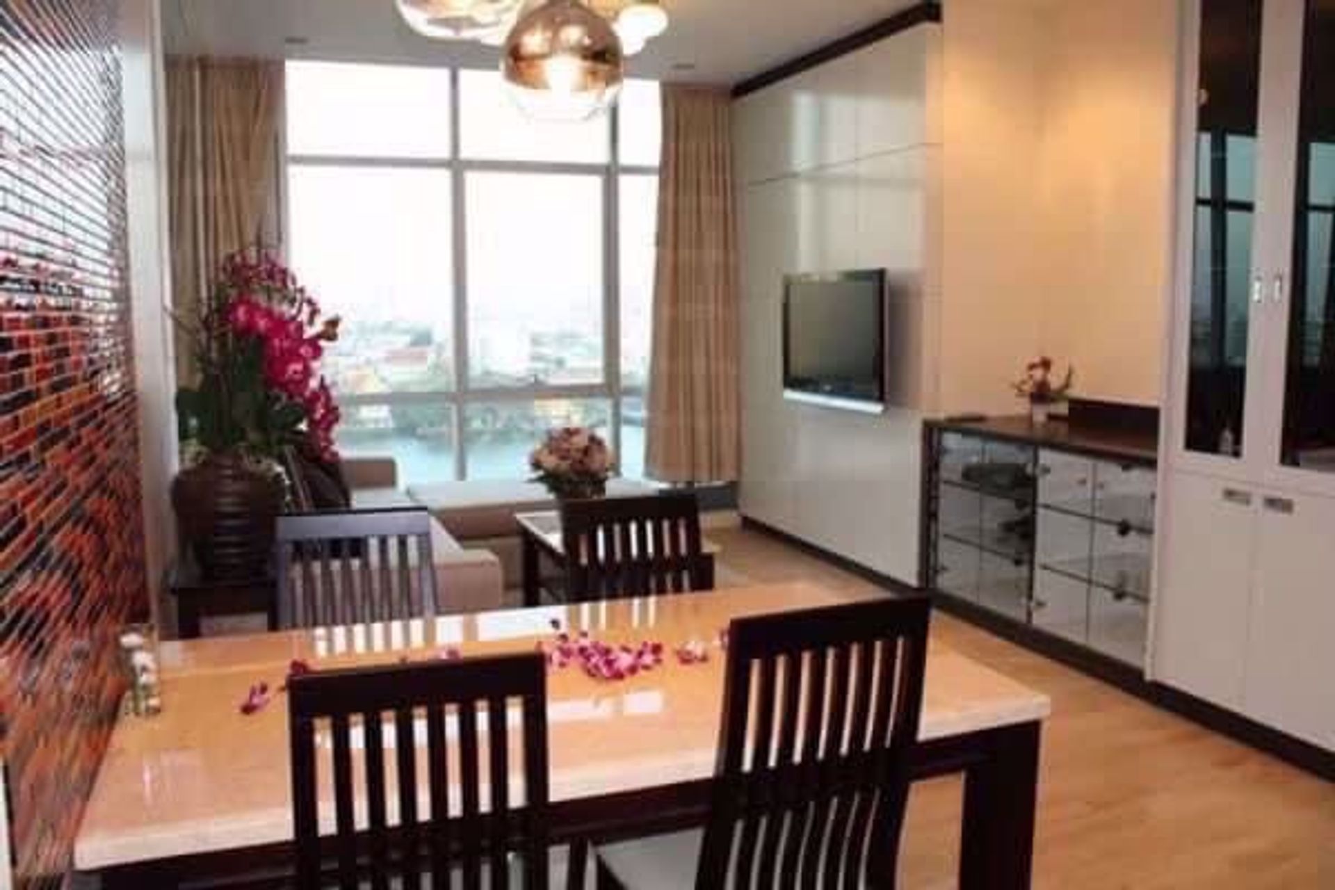 Condominium dans Descendre, Krung Thep Maha Nakhon 12210459