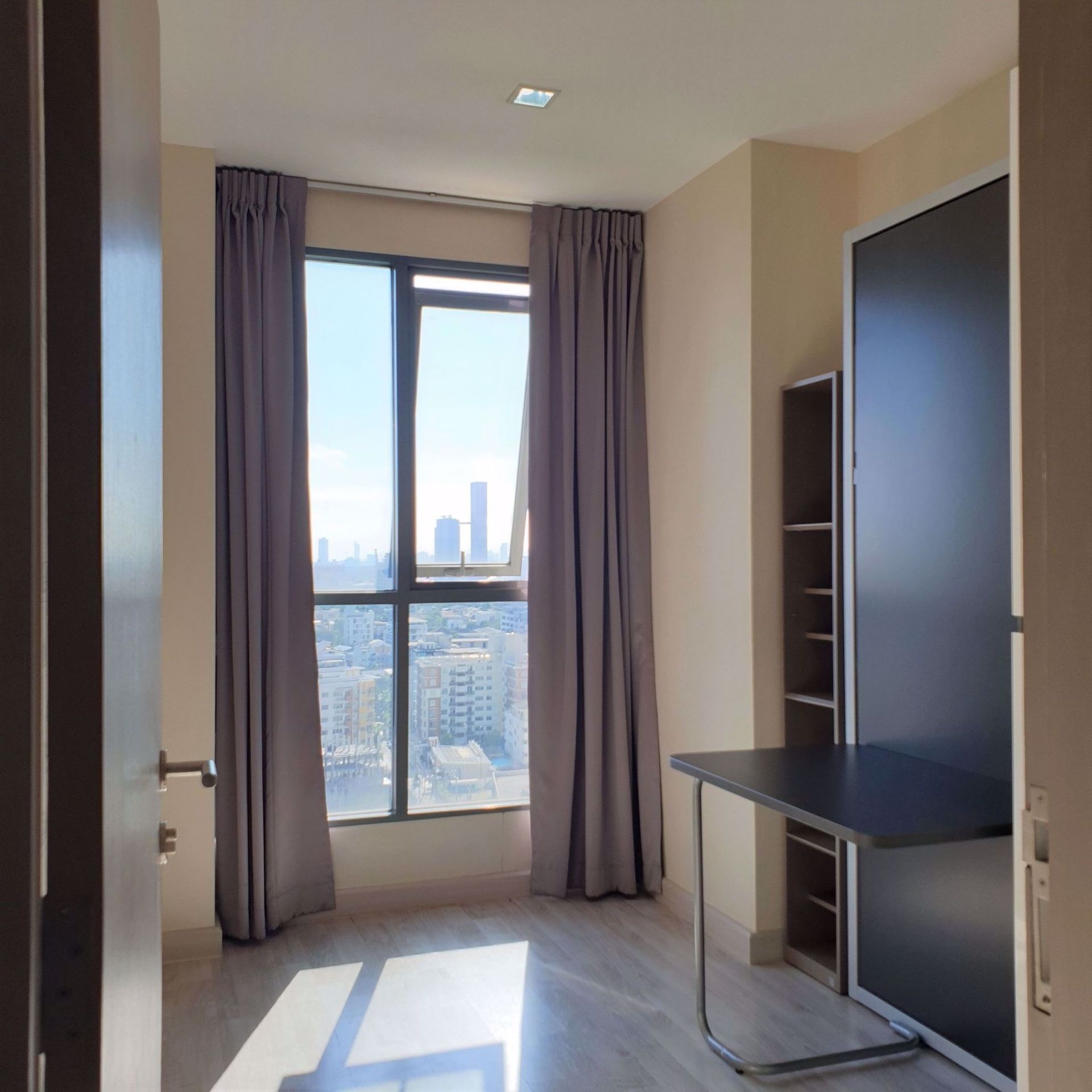 Condominio en Phra Khanong, Krung Thep Maha Nakhon 12210462