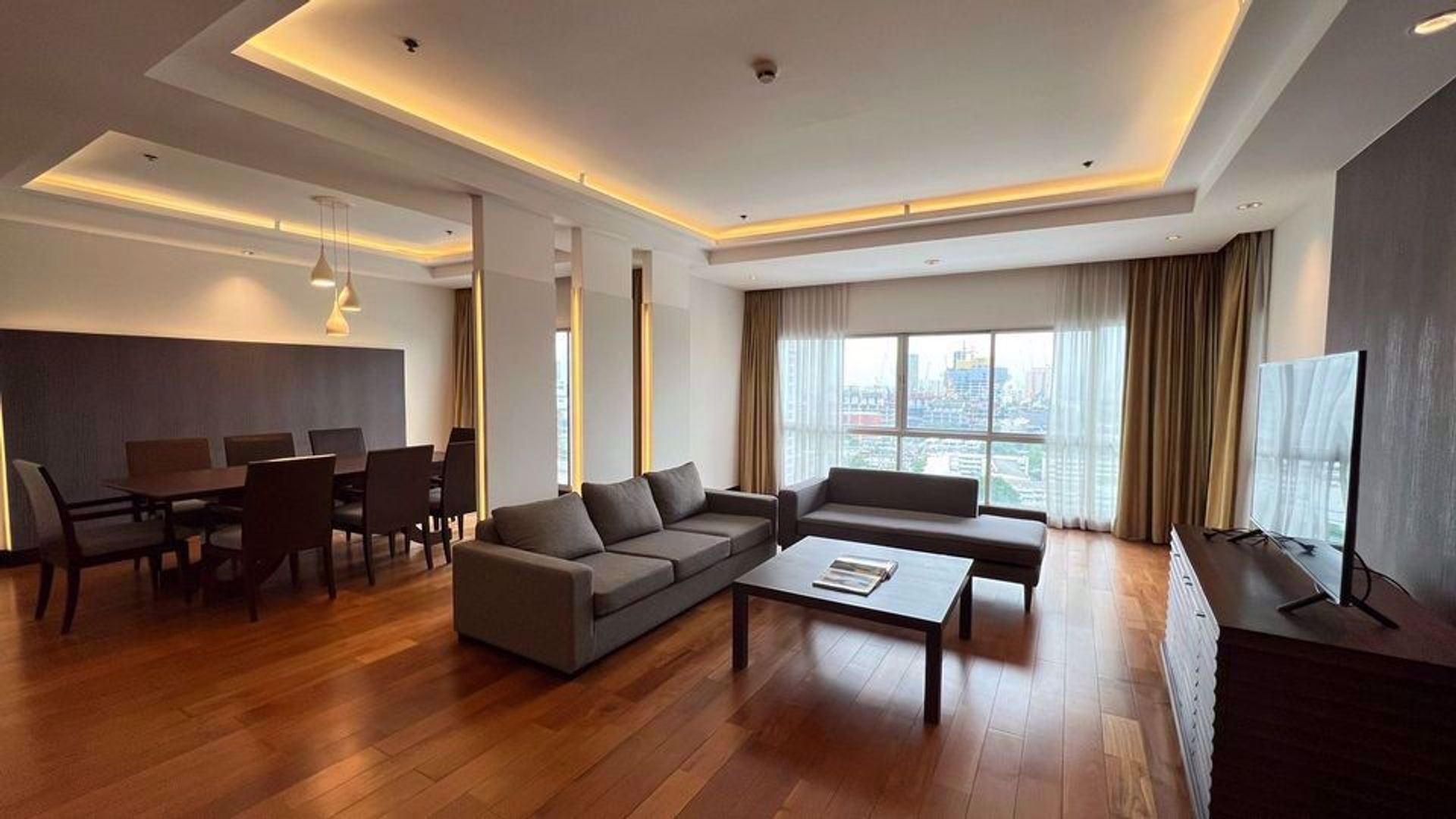 Condominium in Pathum Wan, Krung Thep Maha Nakhon 12210471