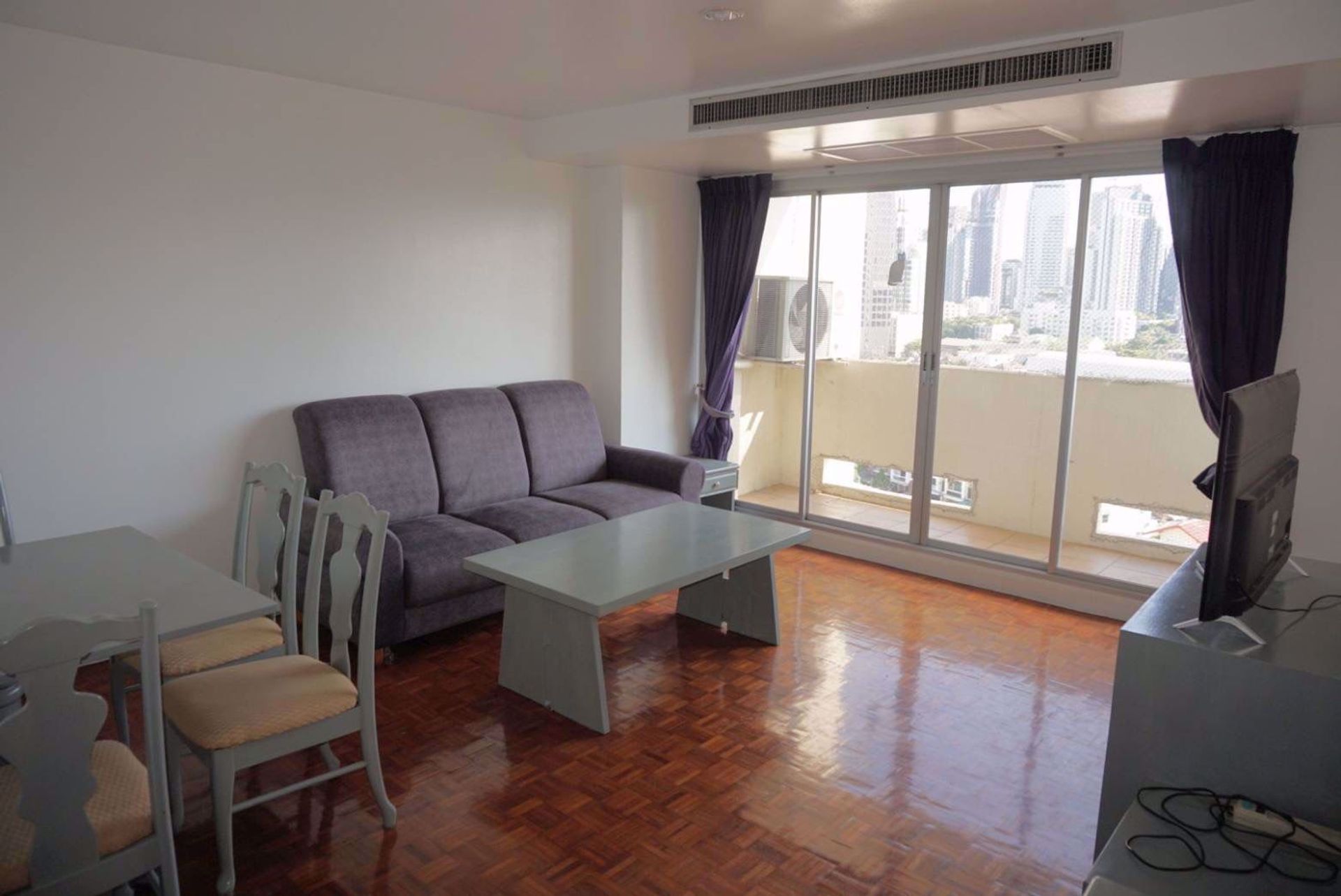 Condominium dans Khlong Toei, Krung Thep Maha Nakhon 12210552