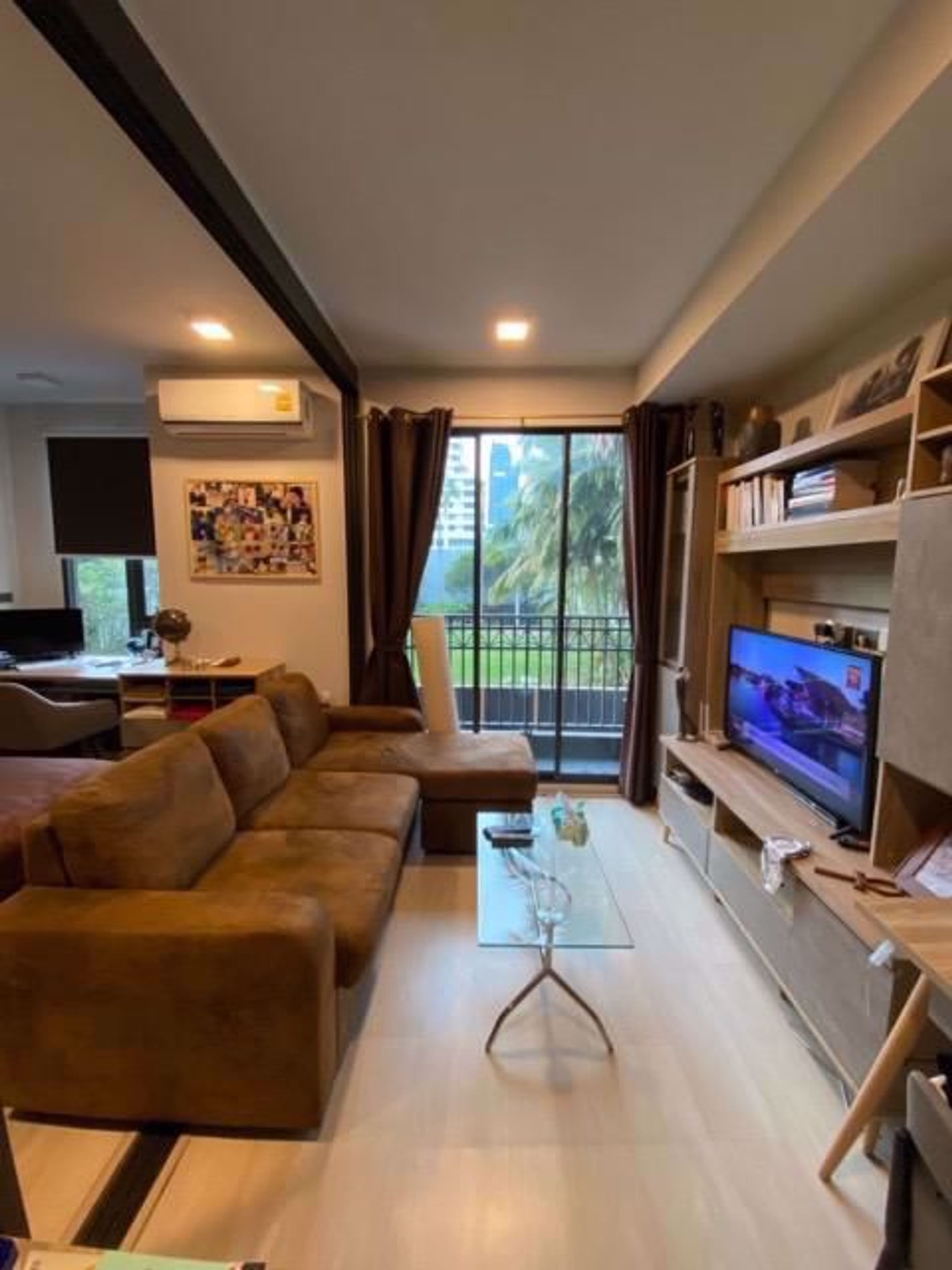 Condominium in Khlong Toei, Krung Thep Maha Nakhon 12210629