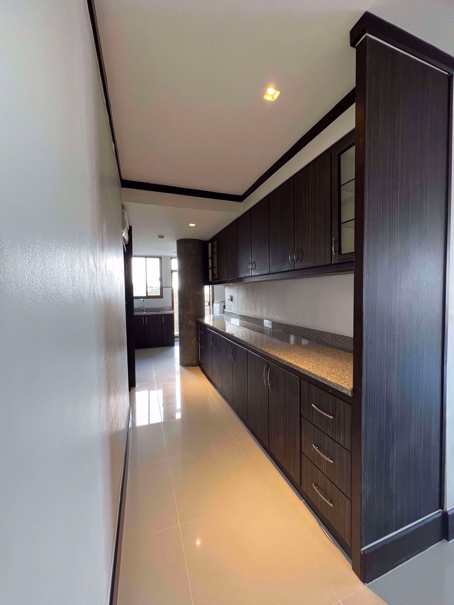 Condominium in Watthana, Krung Thep Maha Nakhon 12211216