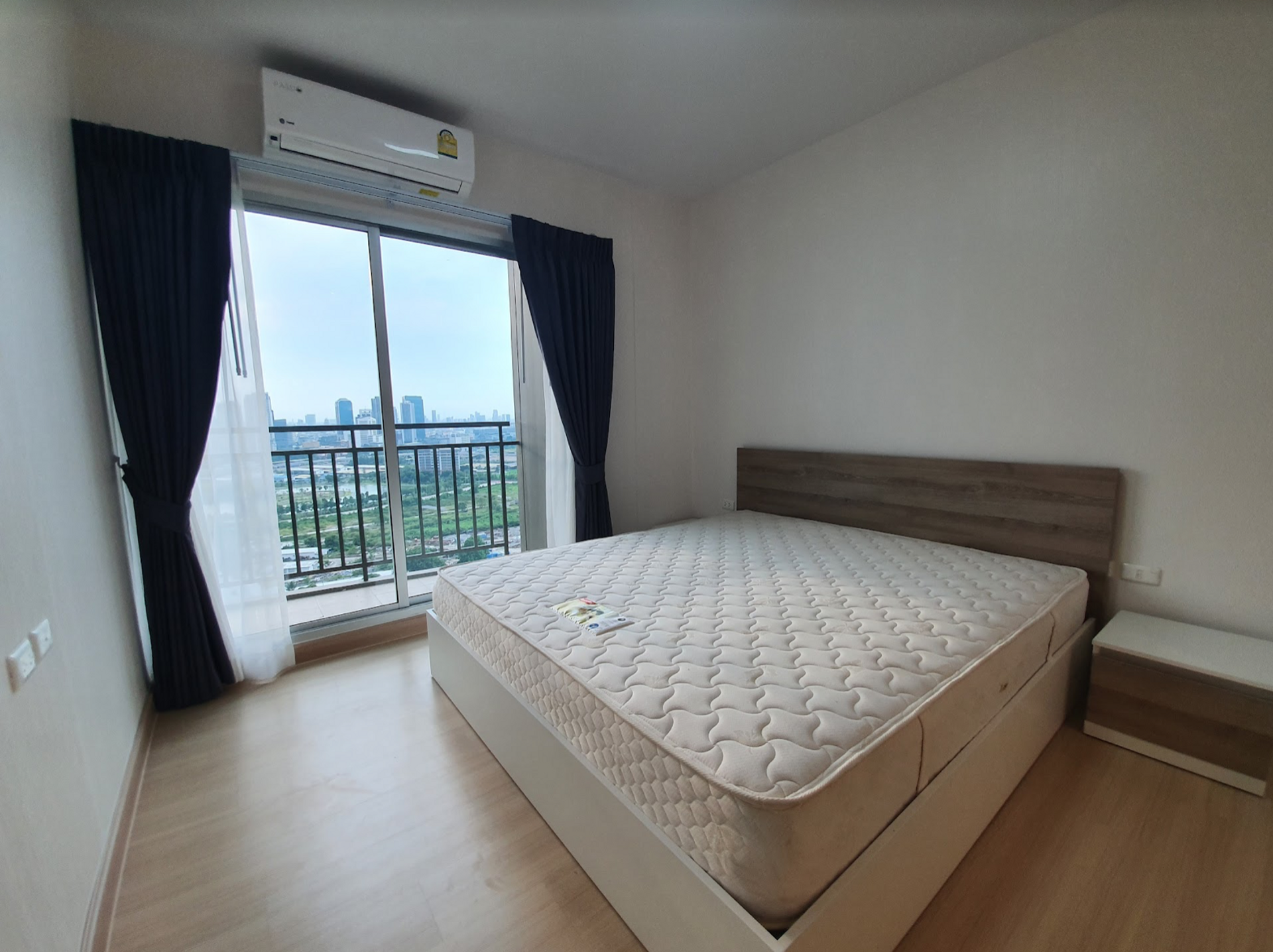 Condominio en Ban Na Song, Krung Thep Maha Nakhon 12211255