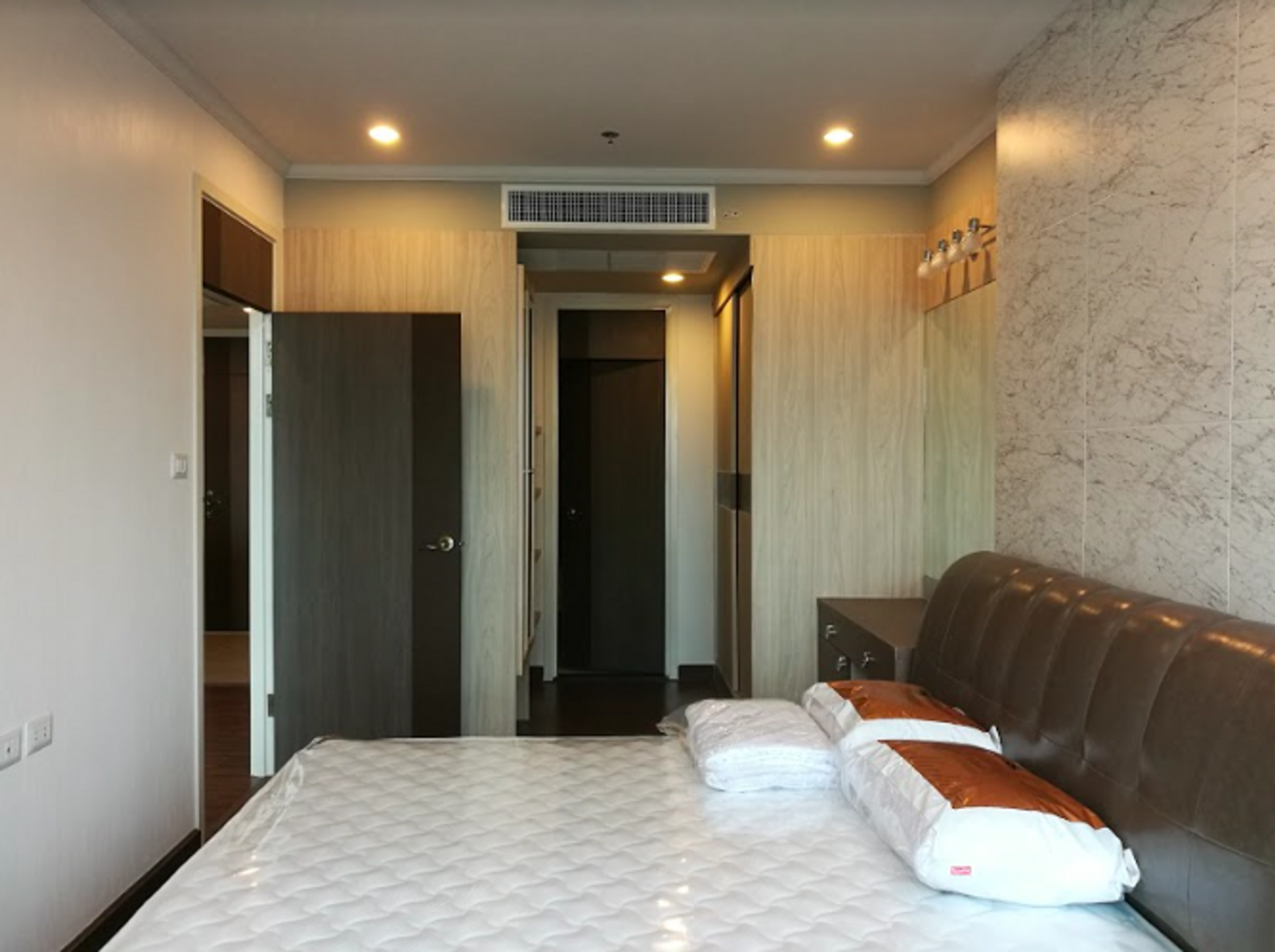 Condominium in , Krung Thep Maha Nakhon 12211278