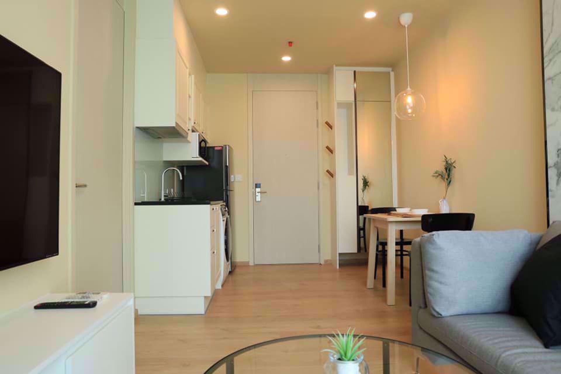 Condominium in Ban Na Lied, Krung Thep Maha Nakhon 12211308