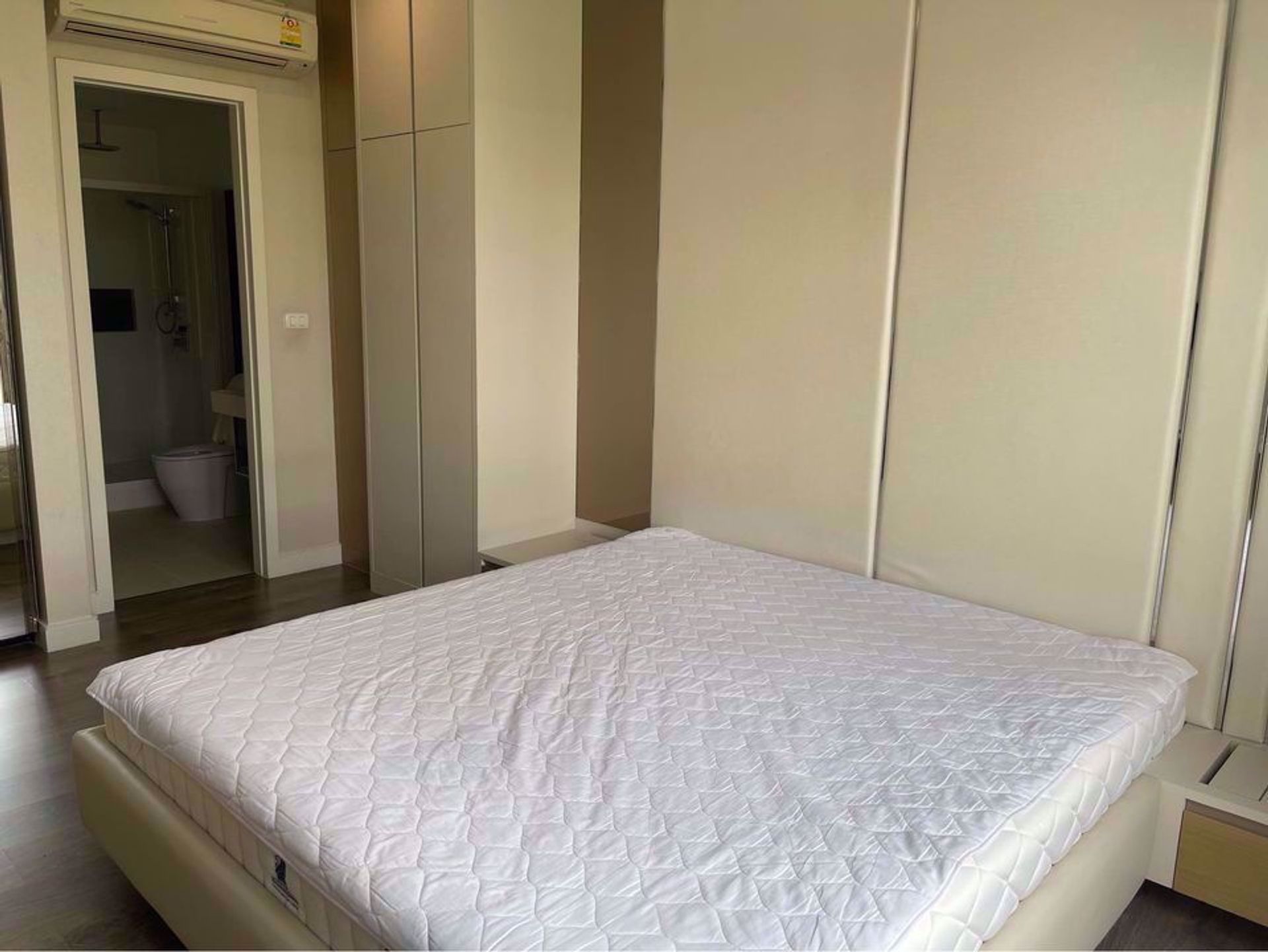 Condominium in , Krung Thep Maha Nakhon 12211382