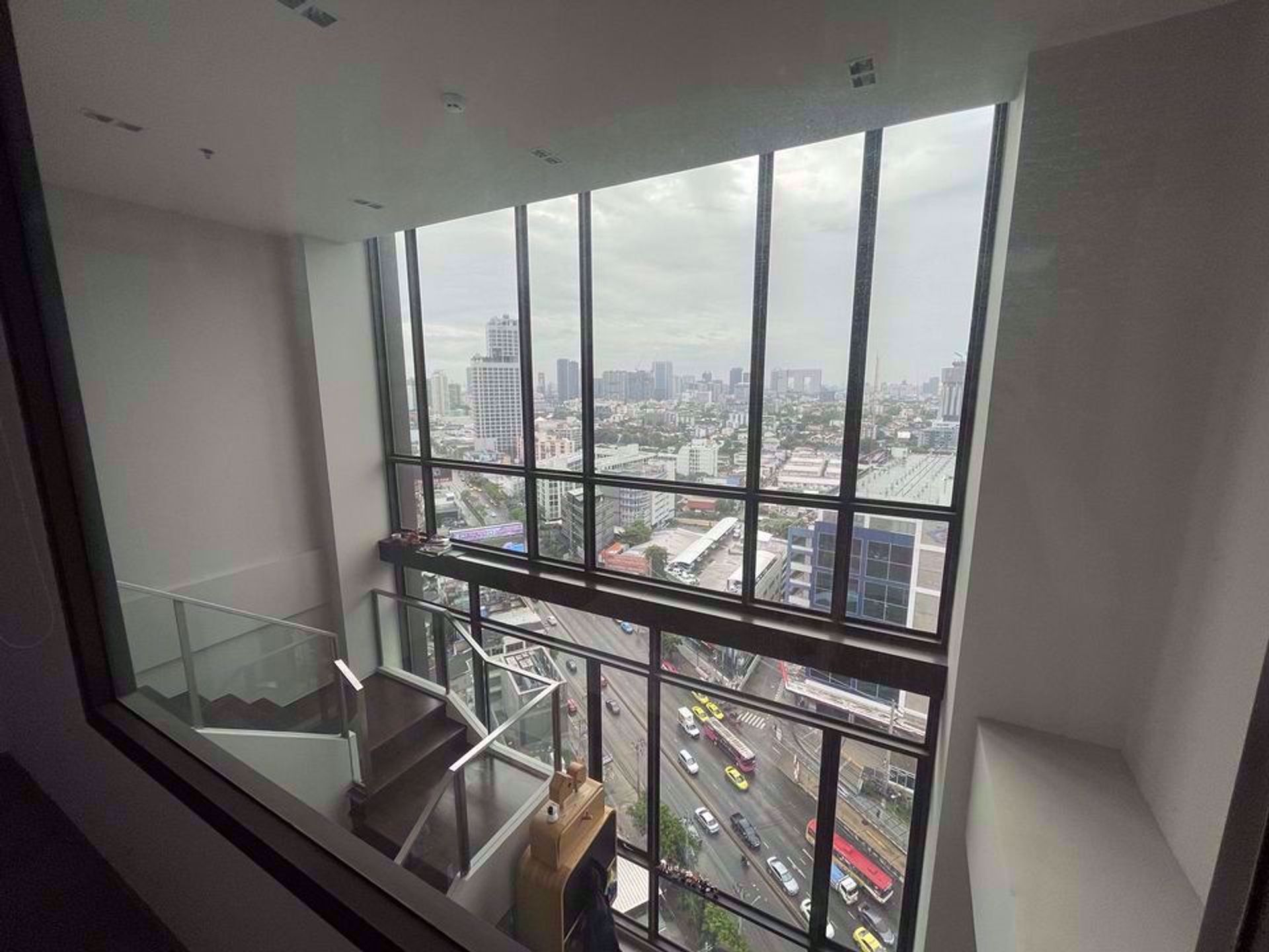 Condominium in Ban Song Krathiam, Krung Thep Maha Nakhon 12211386