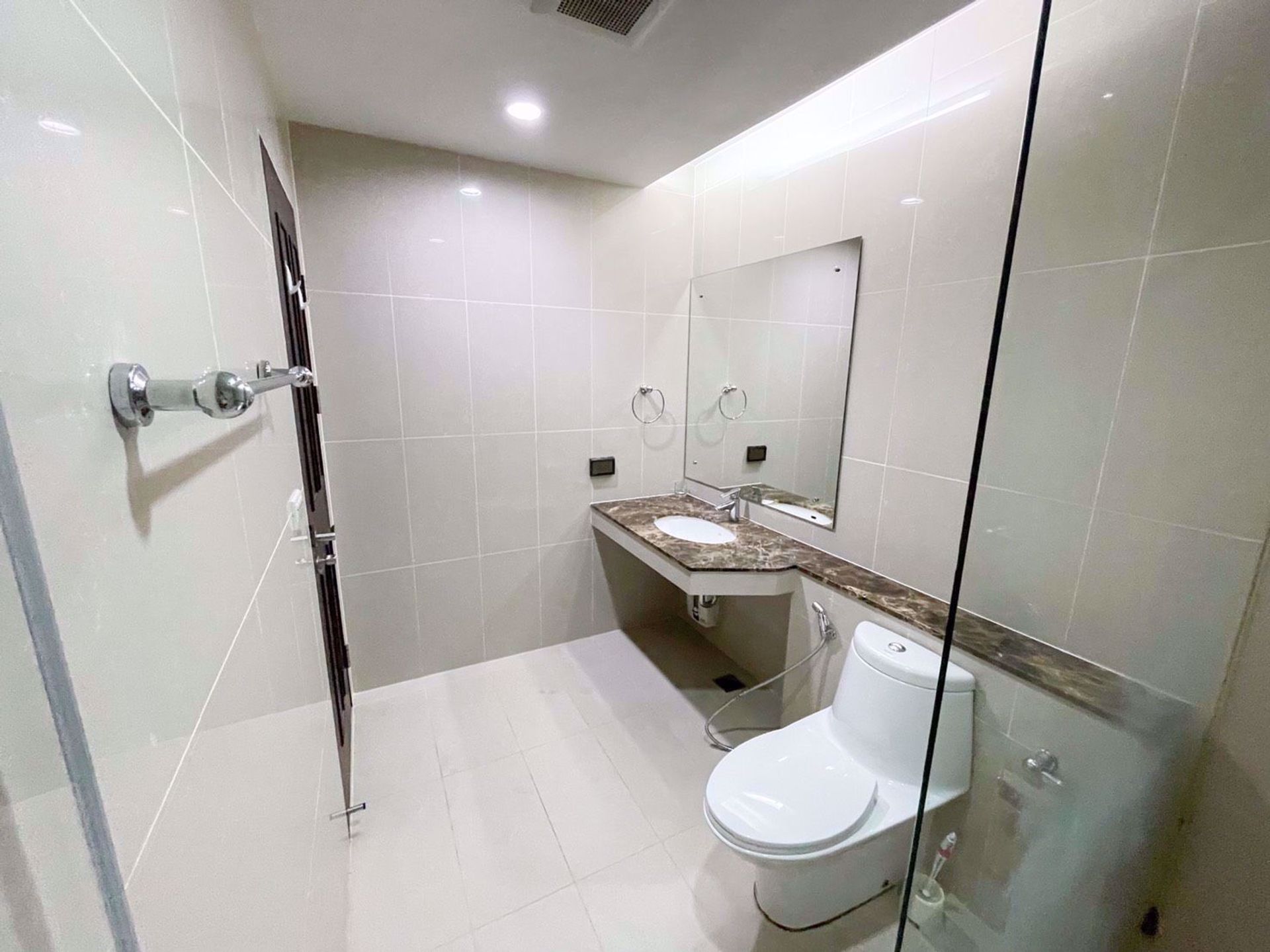 Condominium in , Krung Thep Maha Nakhon 12211623