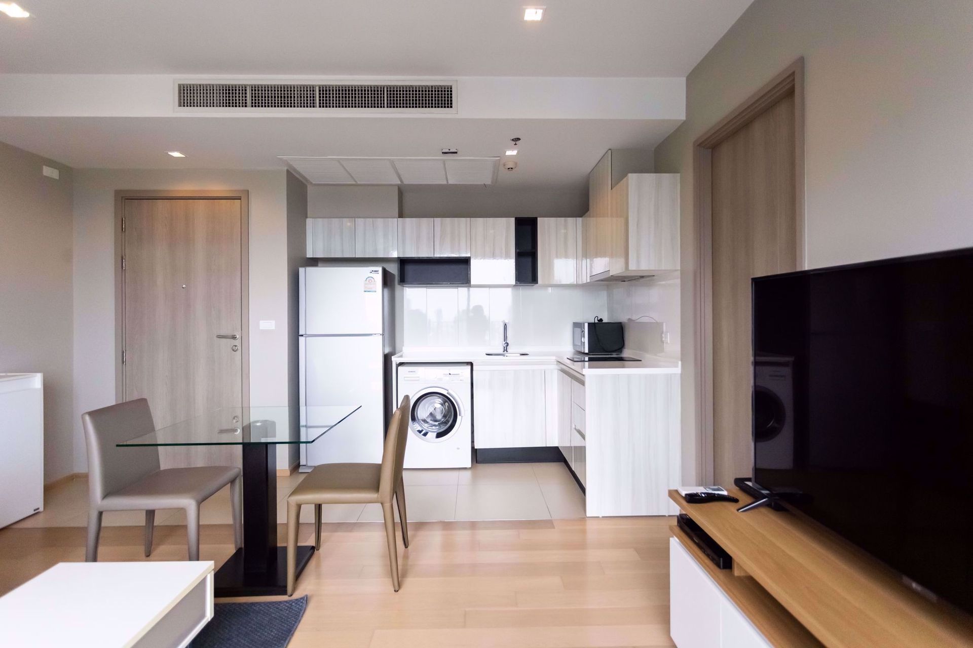 Condominium in Watthana, Krung Thep Maha Nakhon 12211624