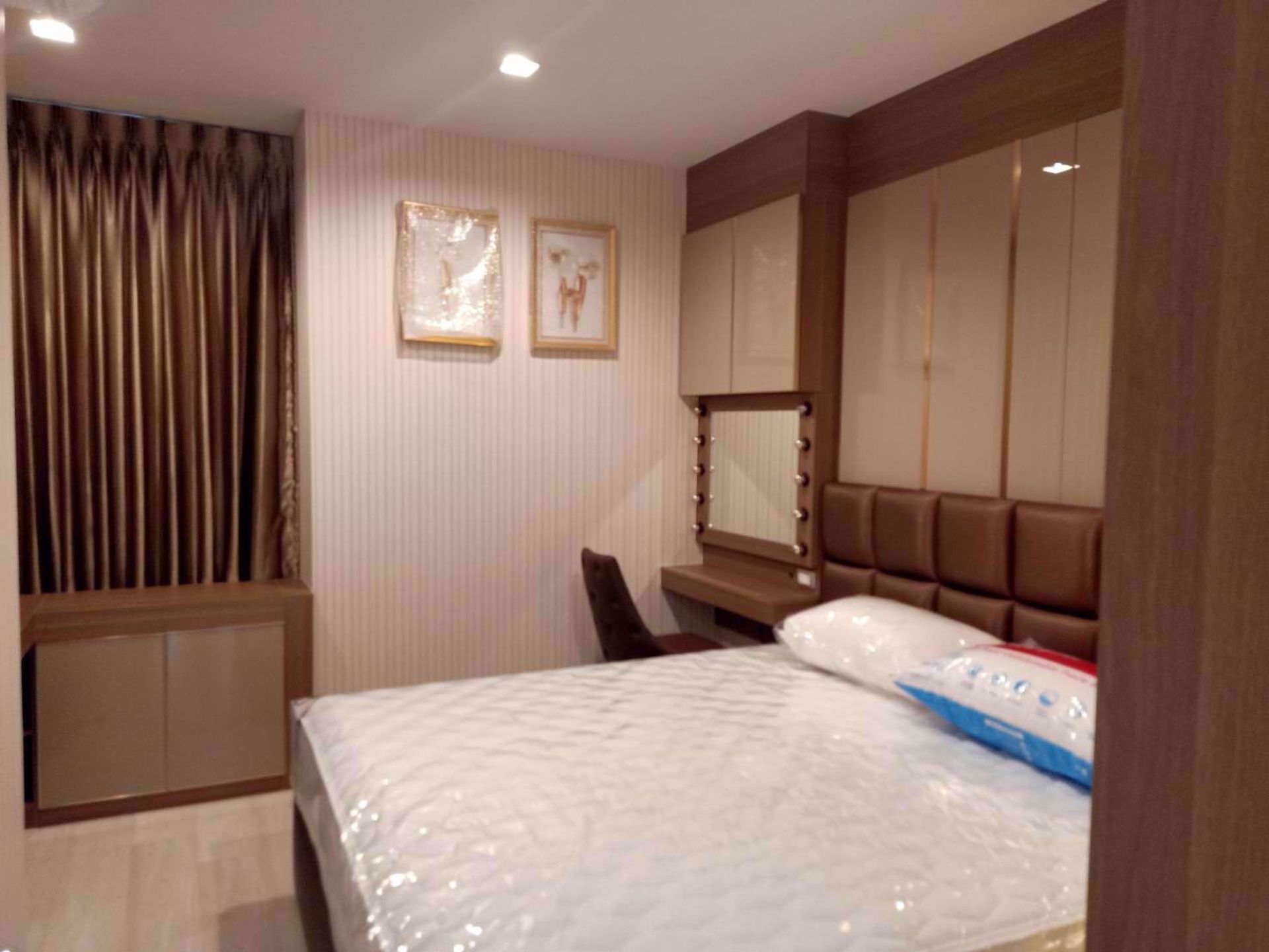 Condominium in Ratchathewi, Krung Thep Maha Nakhon 12211836