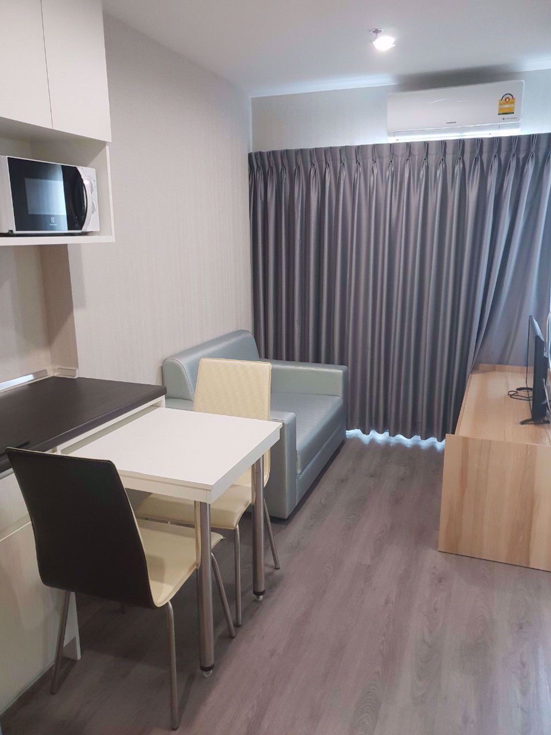 Condominium in Muban Uea-Suk, Krung Thep Maha Nakhon 12211864