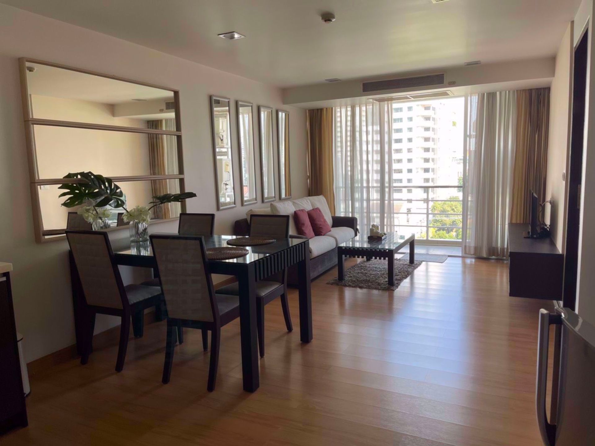 Condominium in Watthana, Krung Thep Maha Nakhon 12212370