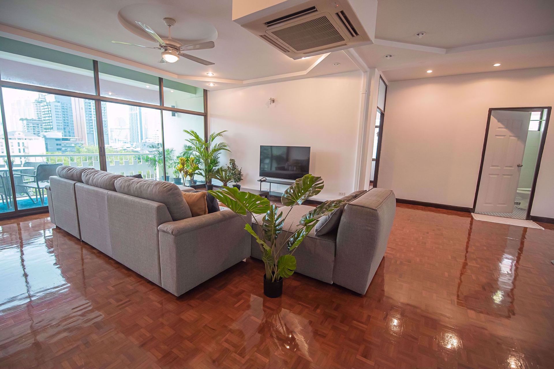 Condominium in Watthana, Krung Thep Maha Nakhon 12212542