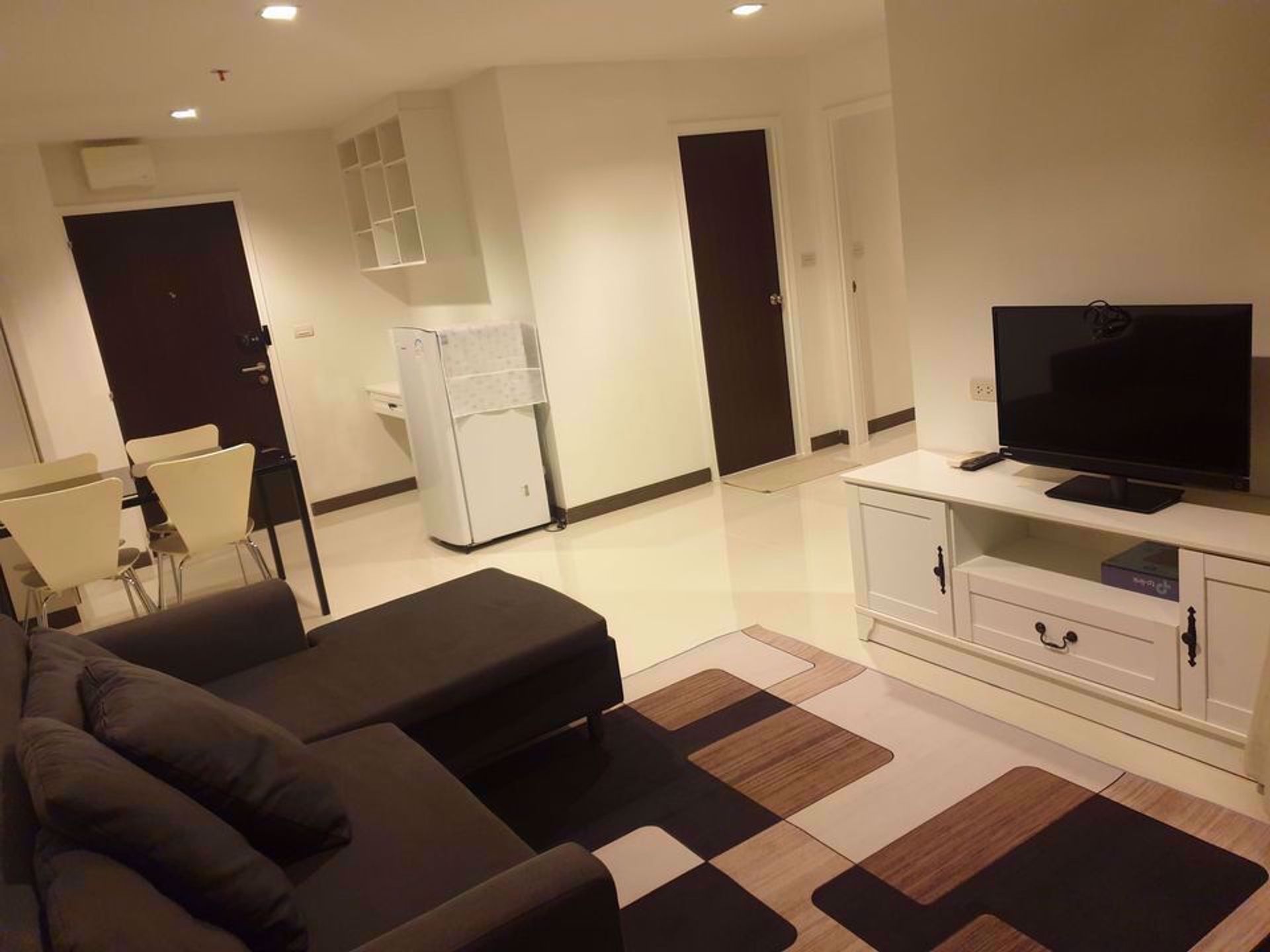 Condominium in Tambon Sam Rong Nua, Chang Wat Samut Prakan 12212695