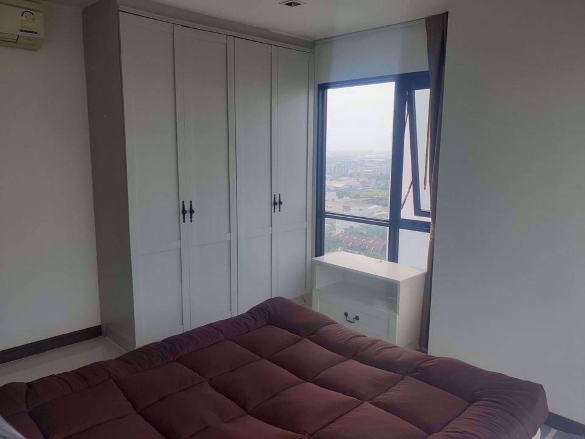 Condominium in Tambon Sam Rong Nua, Chang Wat Samut Prakan 12212695