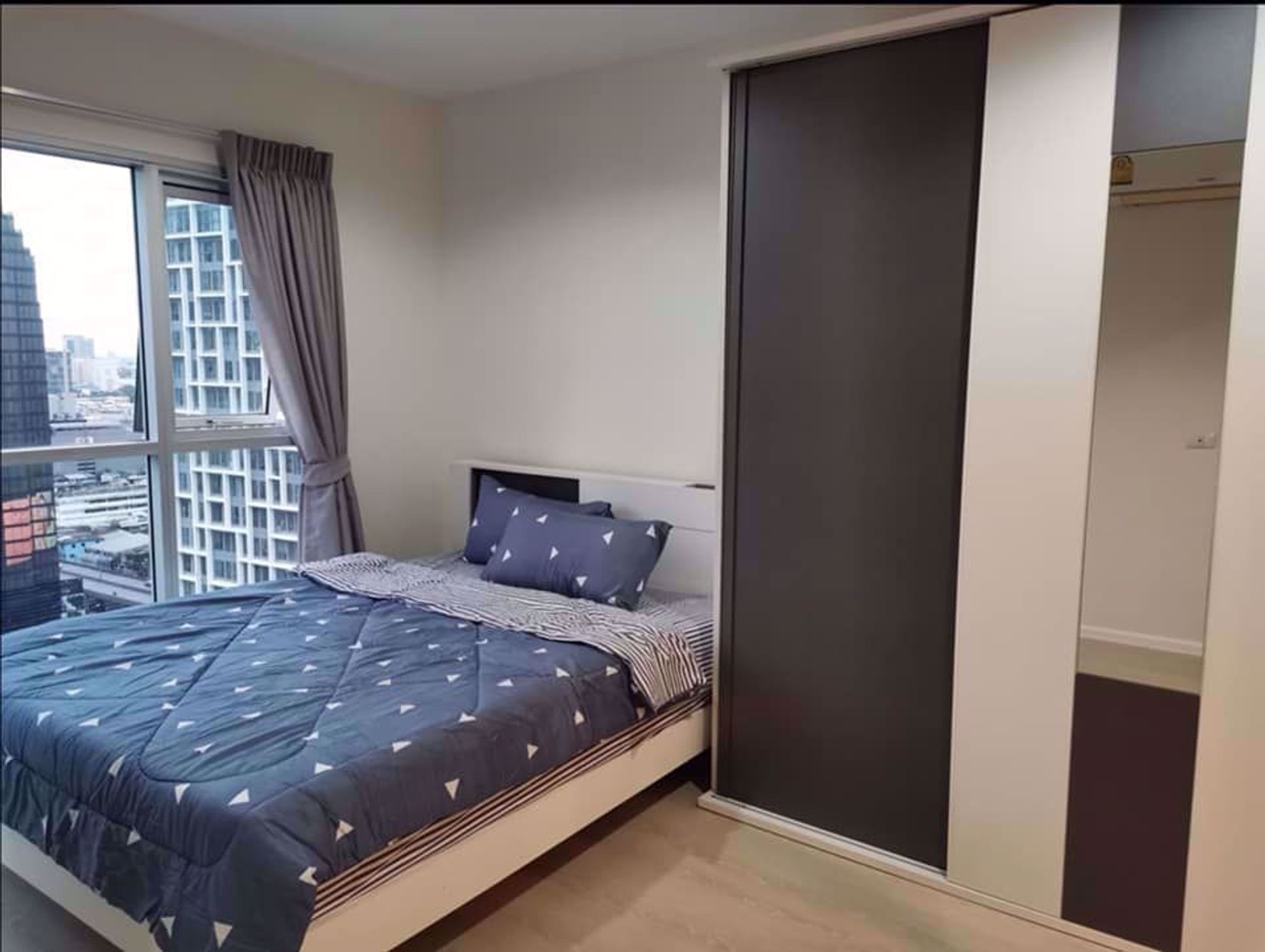 Condominium in Ban Na Song, Krung Thep Maha Nakhon 12213185