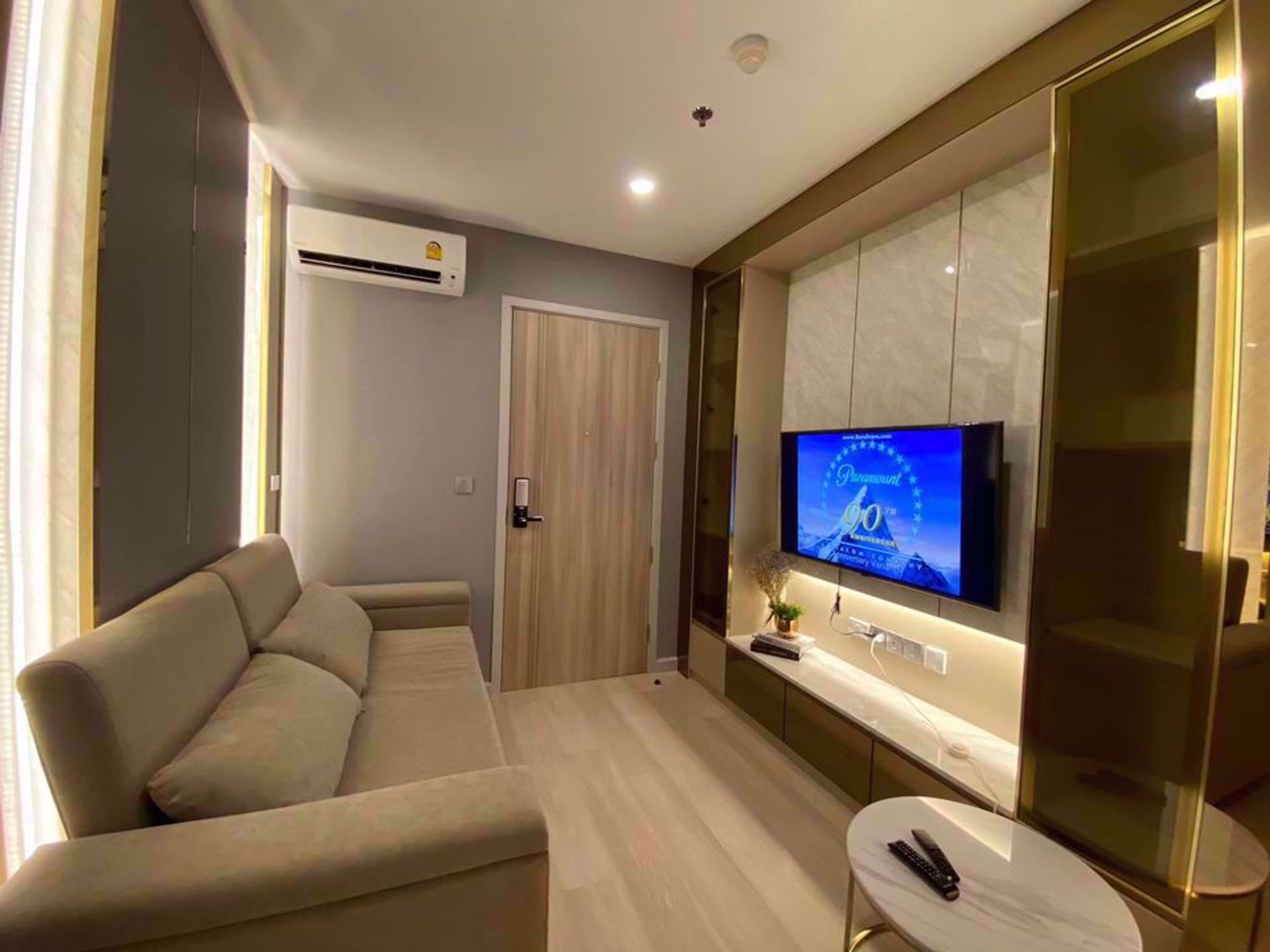 Condominio en satón, Krung Thep Maha Nakhon 12213199