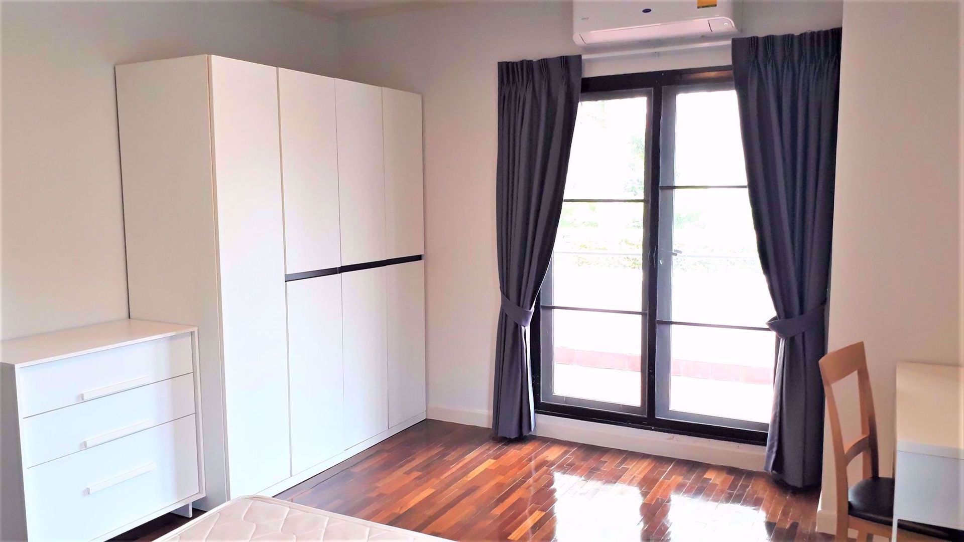 Condominium in Ban Na Lied, Krung Thep Maha Nakhon 12213217