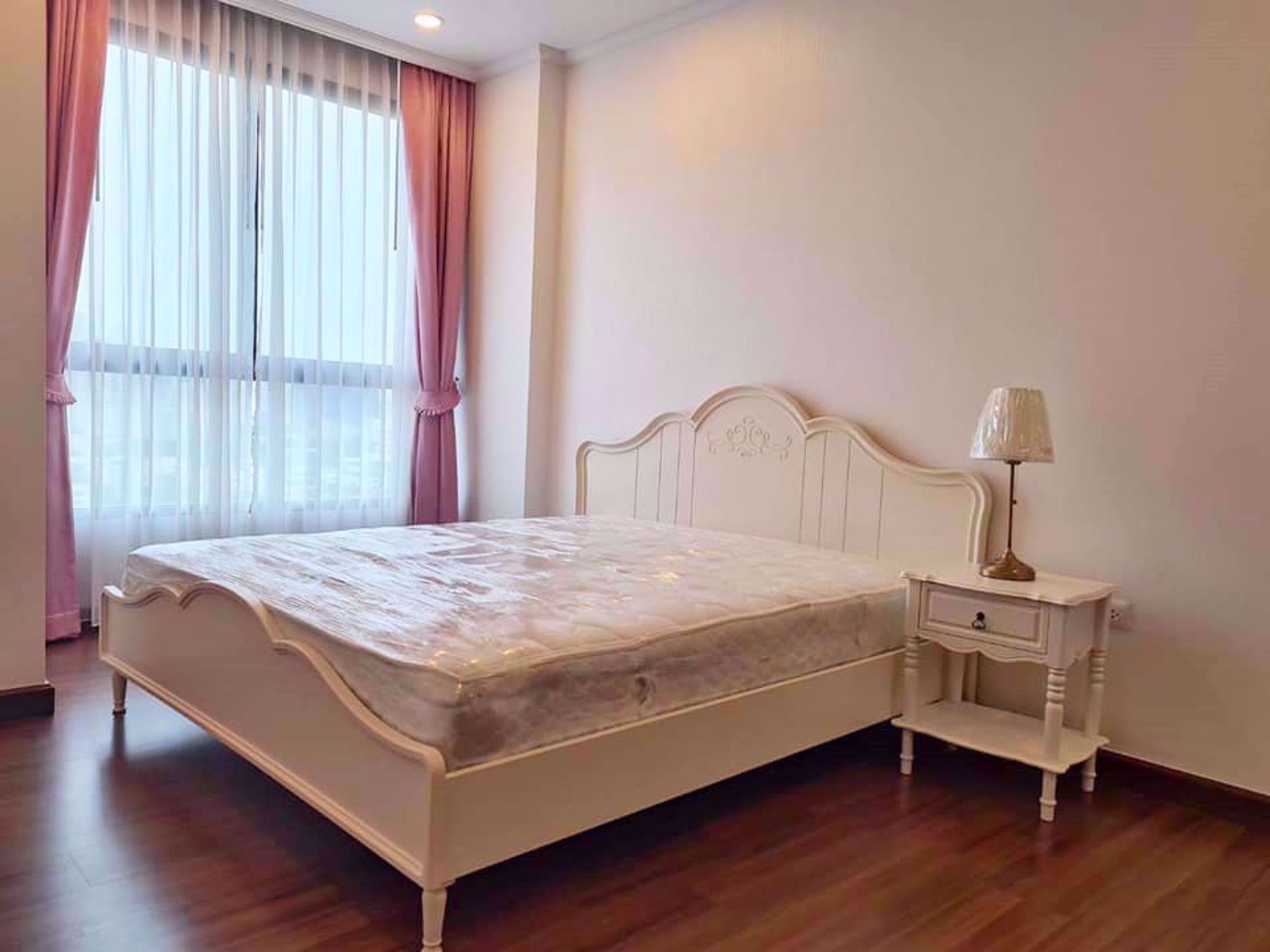 Condominio en Bang Rak, Krung Thep Maha Nakhon 12213231