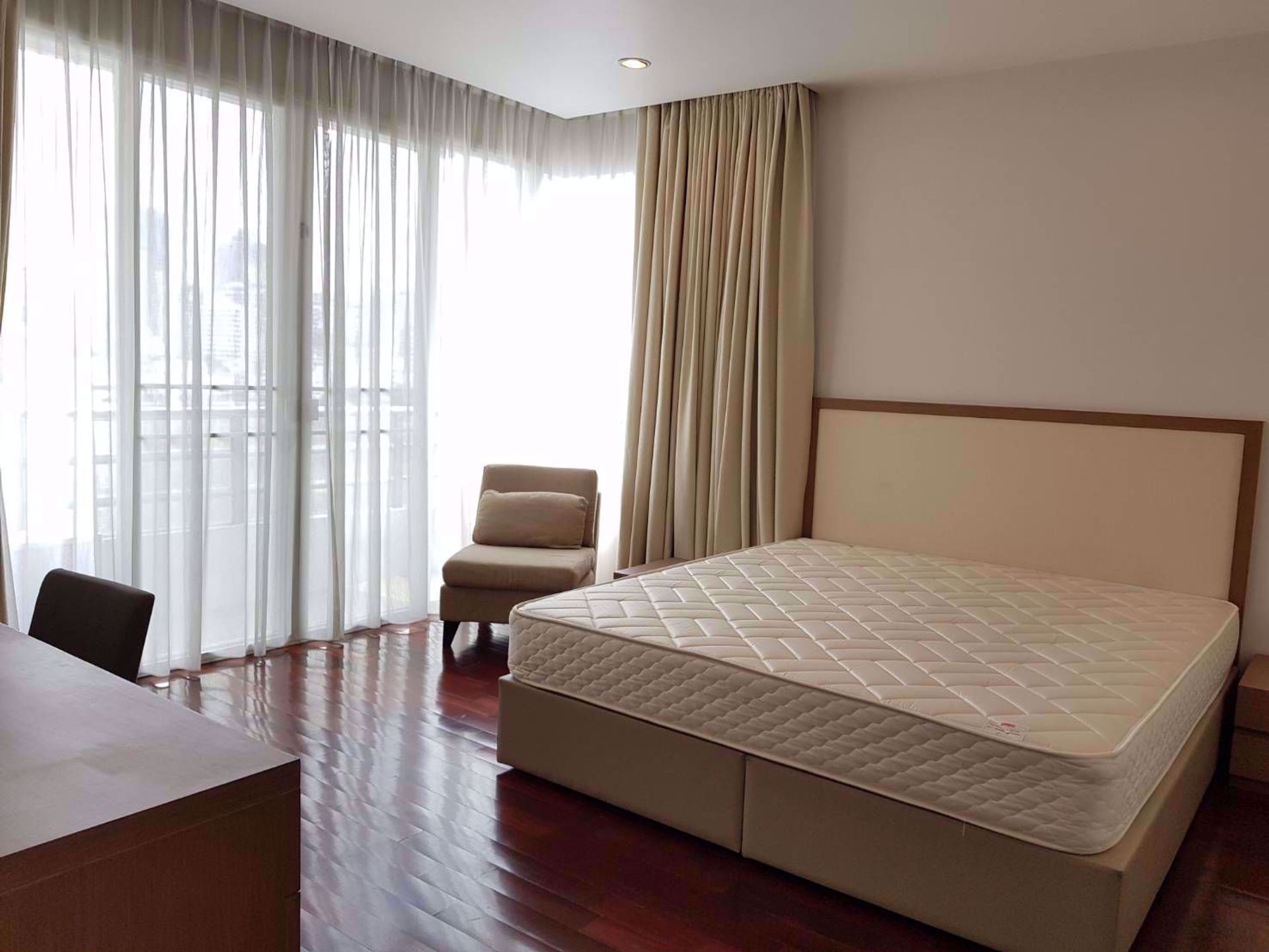 Condominium in Watthana, Krung Thep Maha Nakhon 12213426