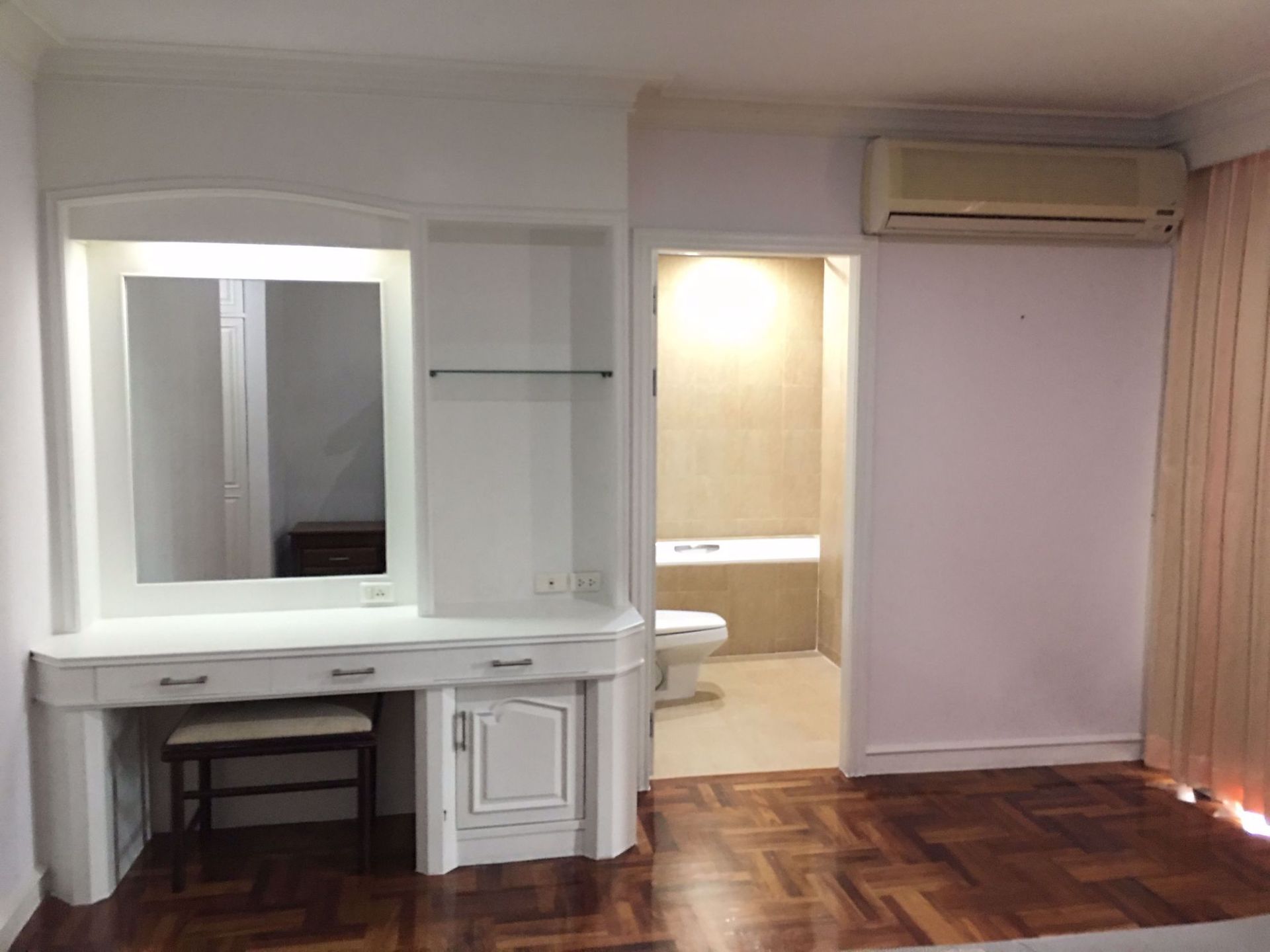 Condominium in , Krung Thep Maha Nakhon 12214440