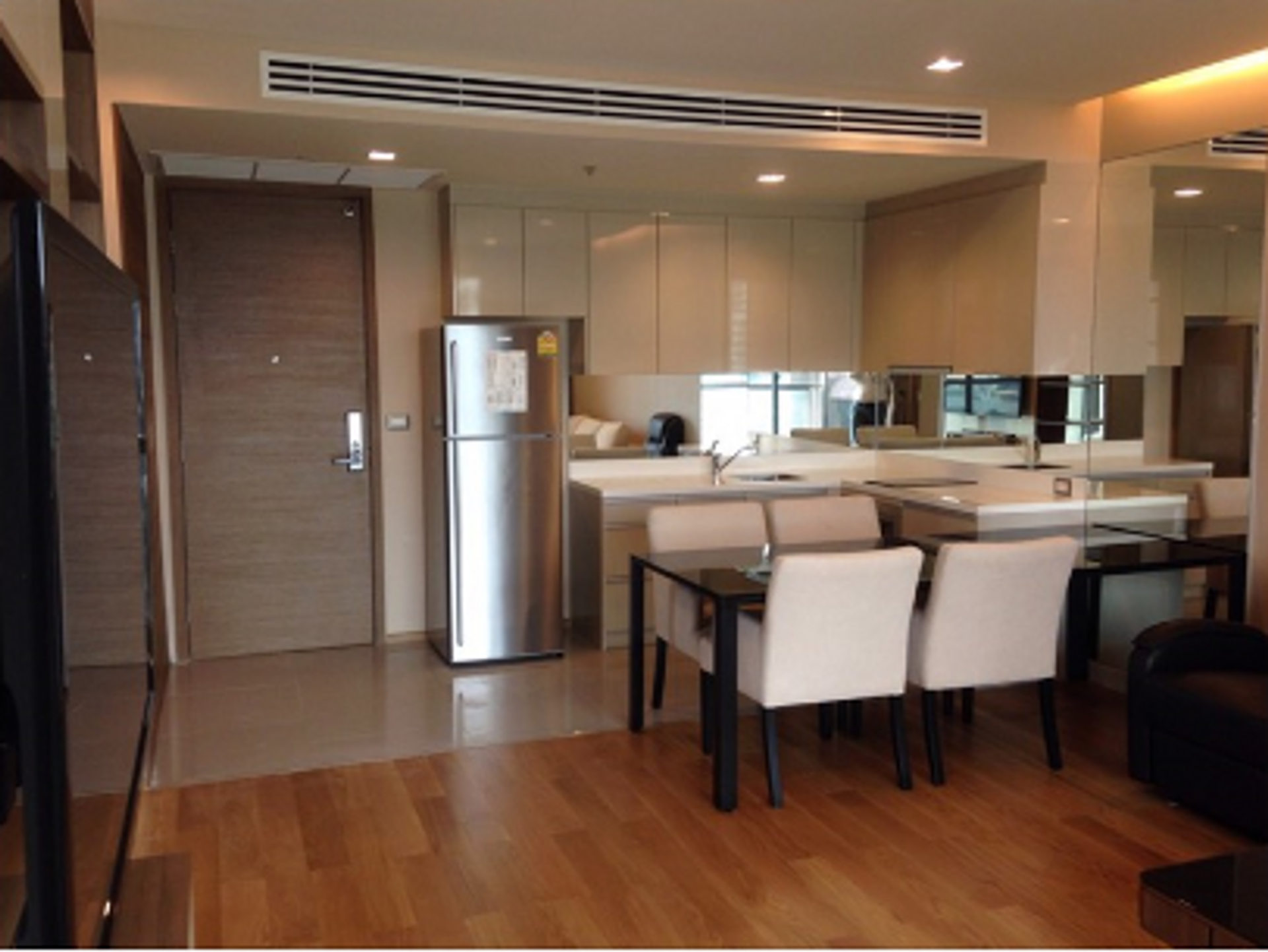 Condominium in Bang Rak, Krung Thep Maha Nakhon 12214443