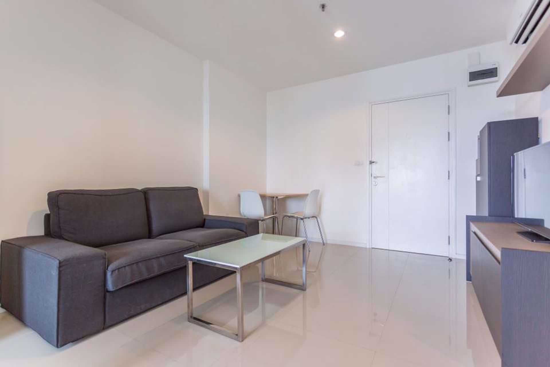 Condominium in Phra Khanong, Krung Thep Maha Nakhon 12214575