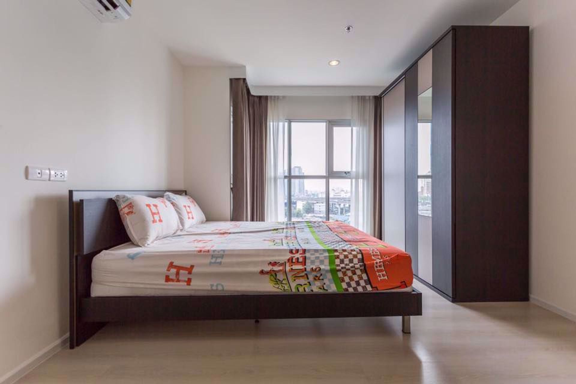 Condominium in Phra Khanong, Krung Thep Maha Nakhon 12214575