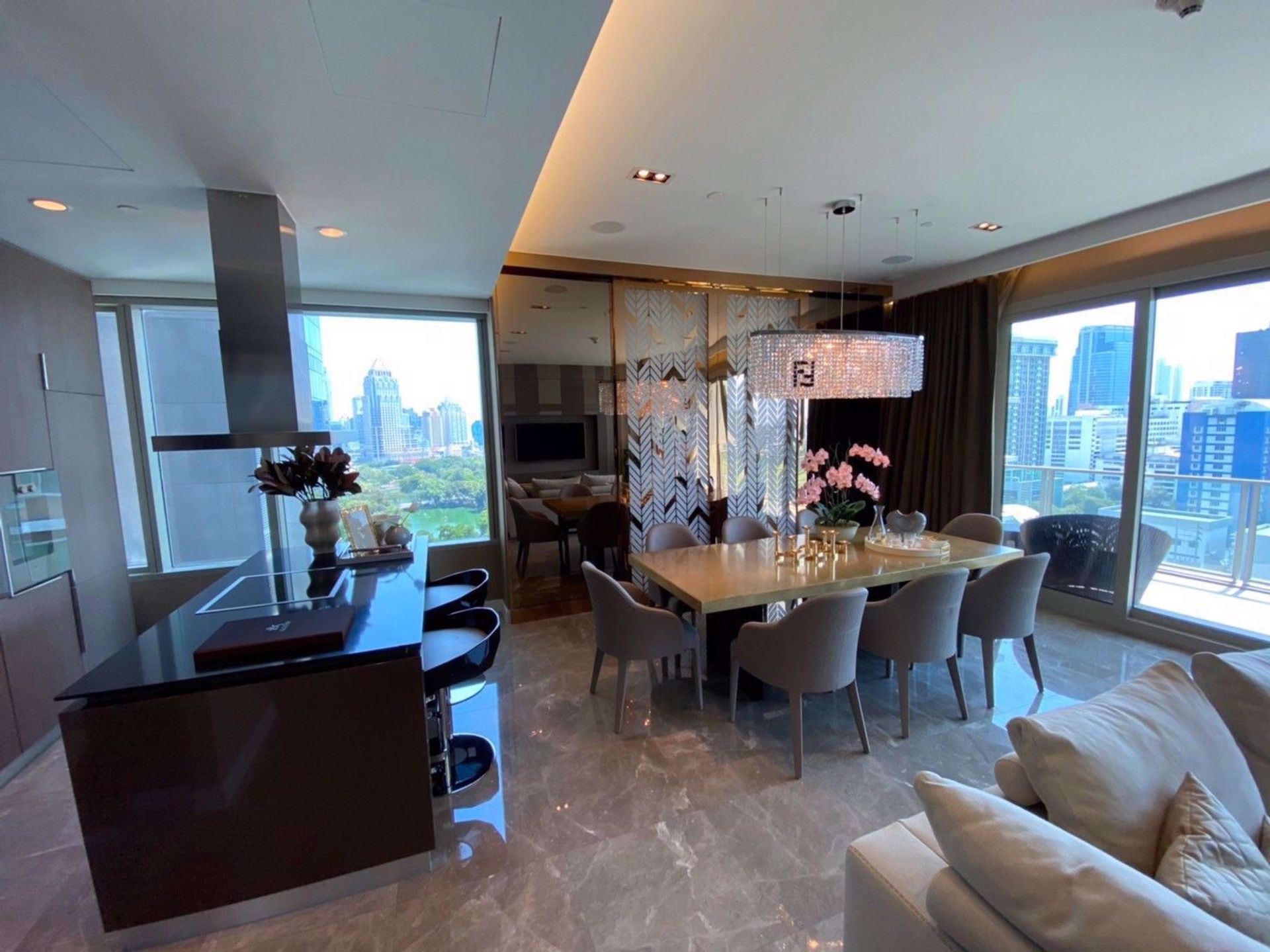 Condominium in Pathum Wan, Krung Thep Maha Nakhon 12214666