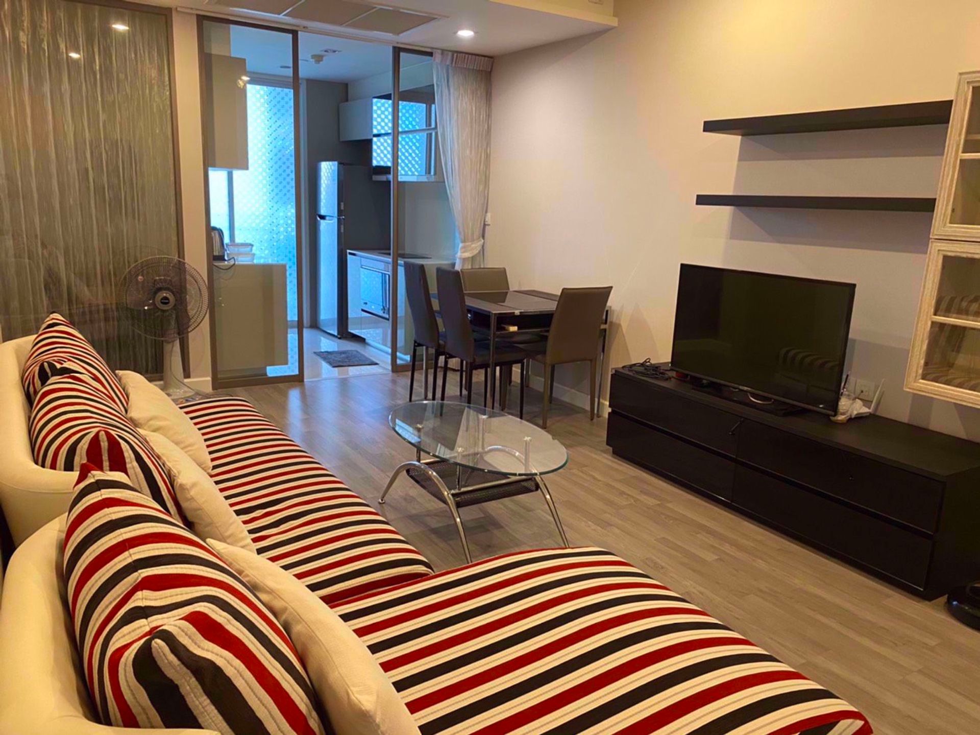 Condominium in Bang Rak, Krung Thep Maha Nakhon 12214875