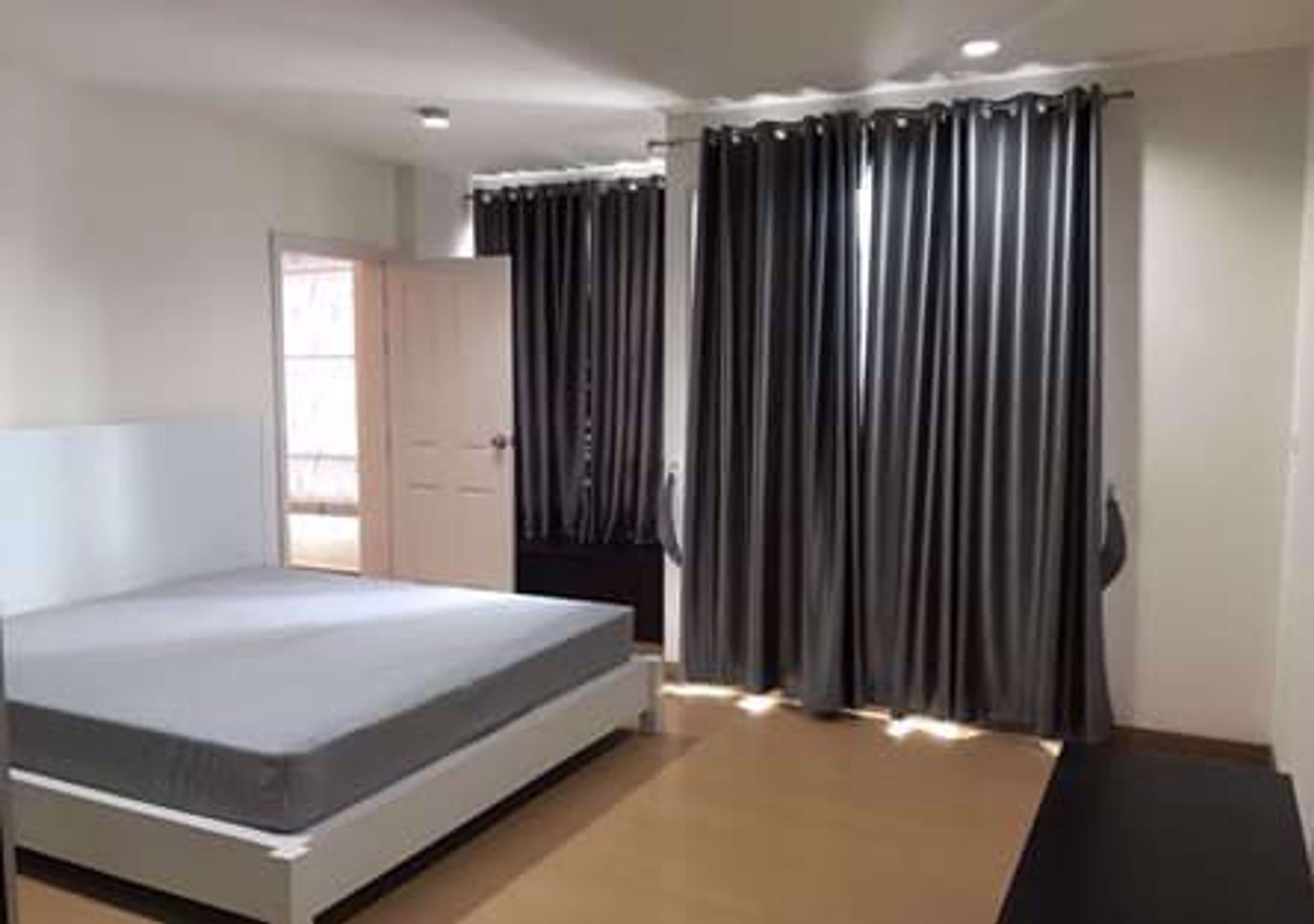 Condominio en Phra Khanong, Krung Thep Maha Nakhon 12214890