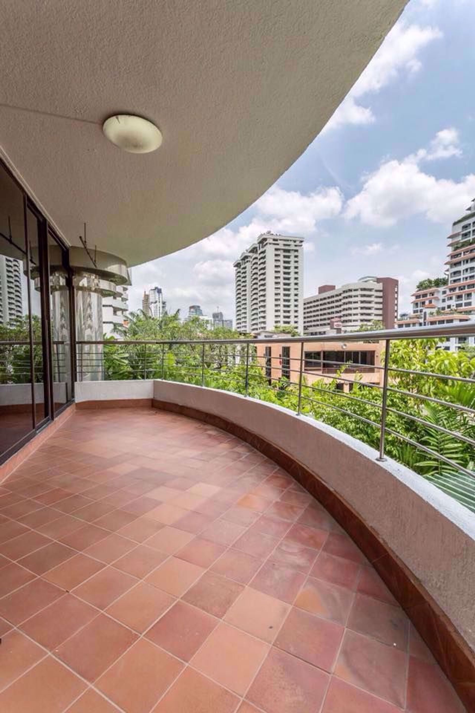 Condominium in , Krung Thep Maha Nakhon 12214933