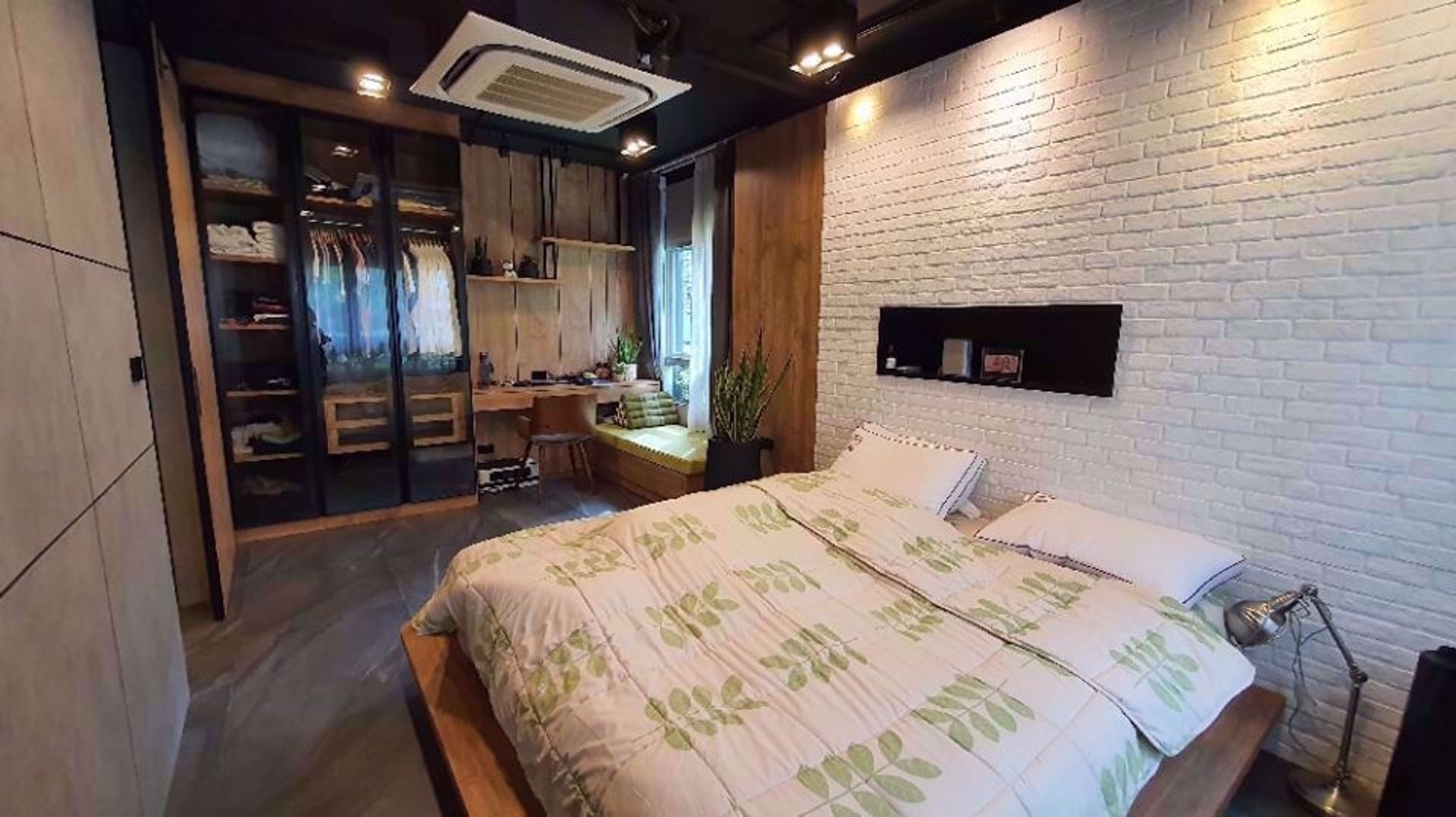 Condominio en Phra Khanong, Krung Thep Maha Nakhon 12215337