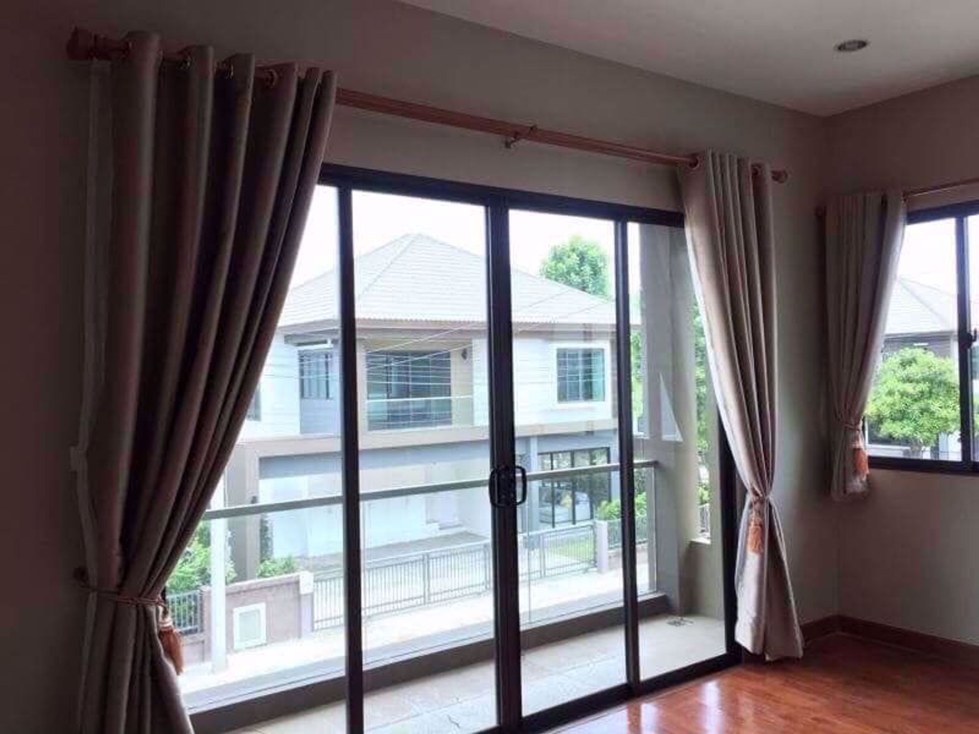 Haus im Muban Chumchon On Nut, Krung Thep Maha Nakhon 12215394