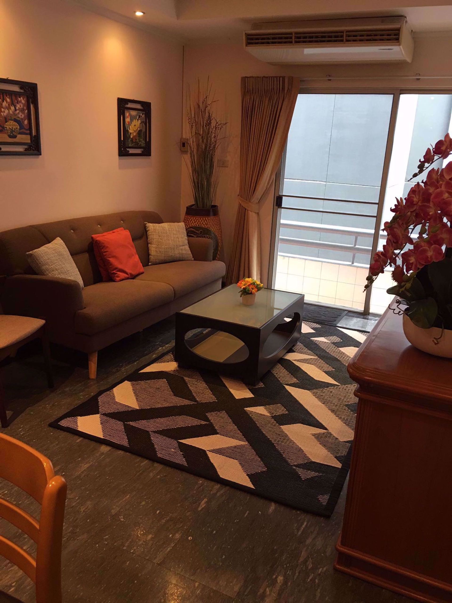 Condominium dans Khlong Toei, Krung Thep Maha Nakhon 12215434