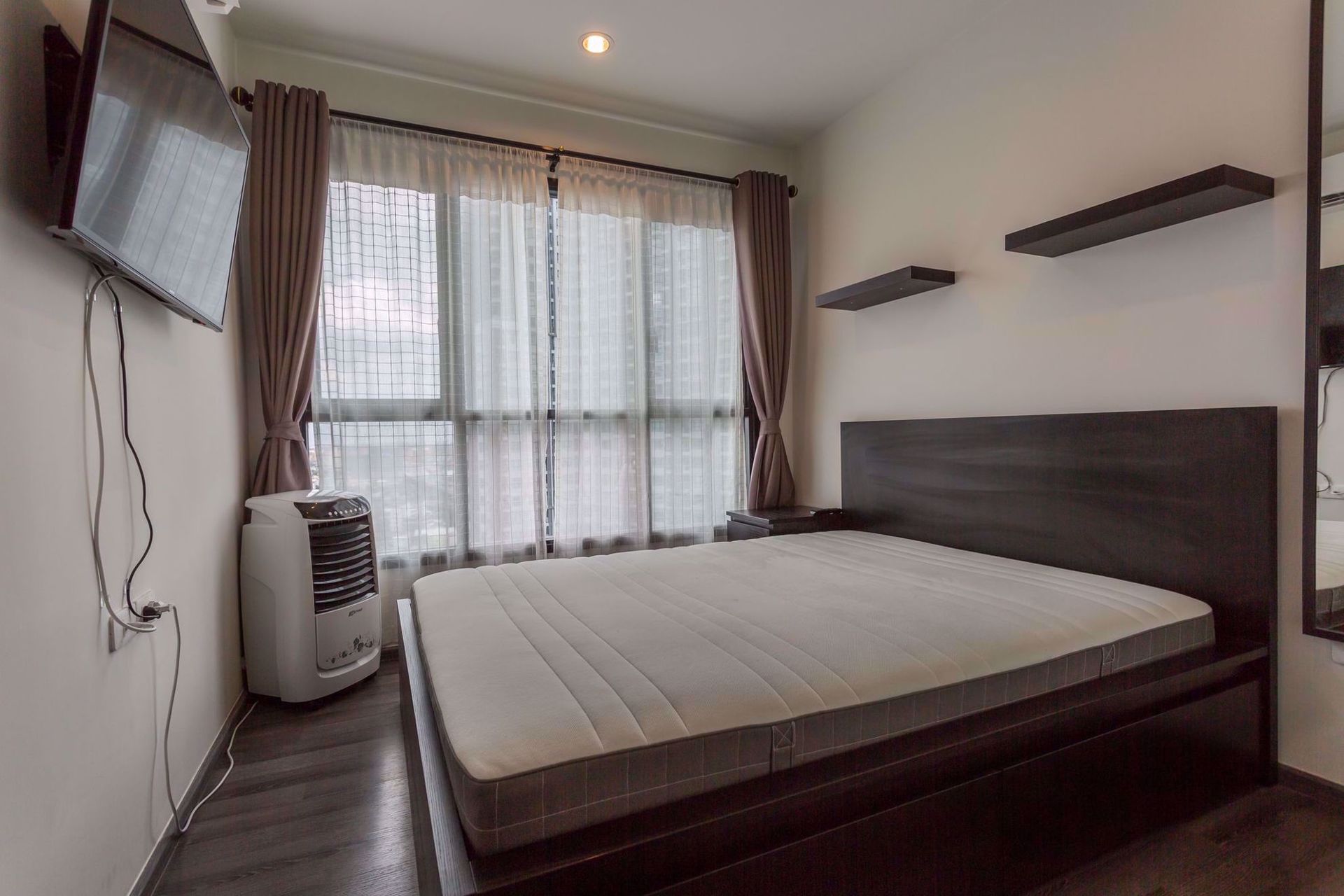 Condominium in Phra Khanong, Krung Thep Maha Nakhon 12215439