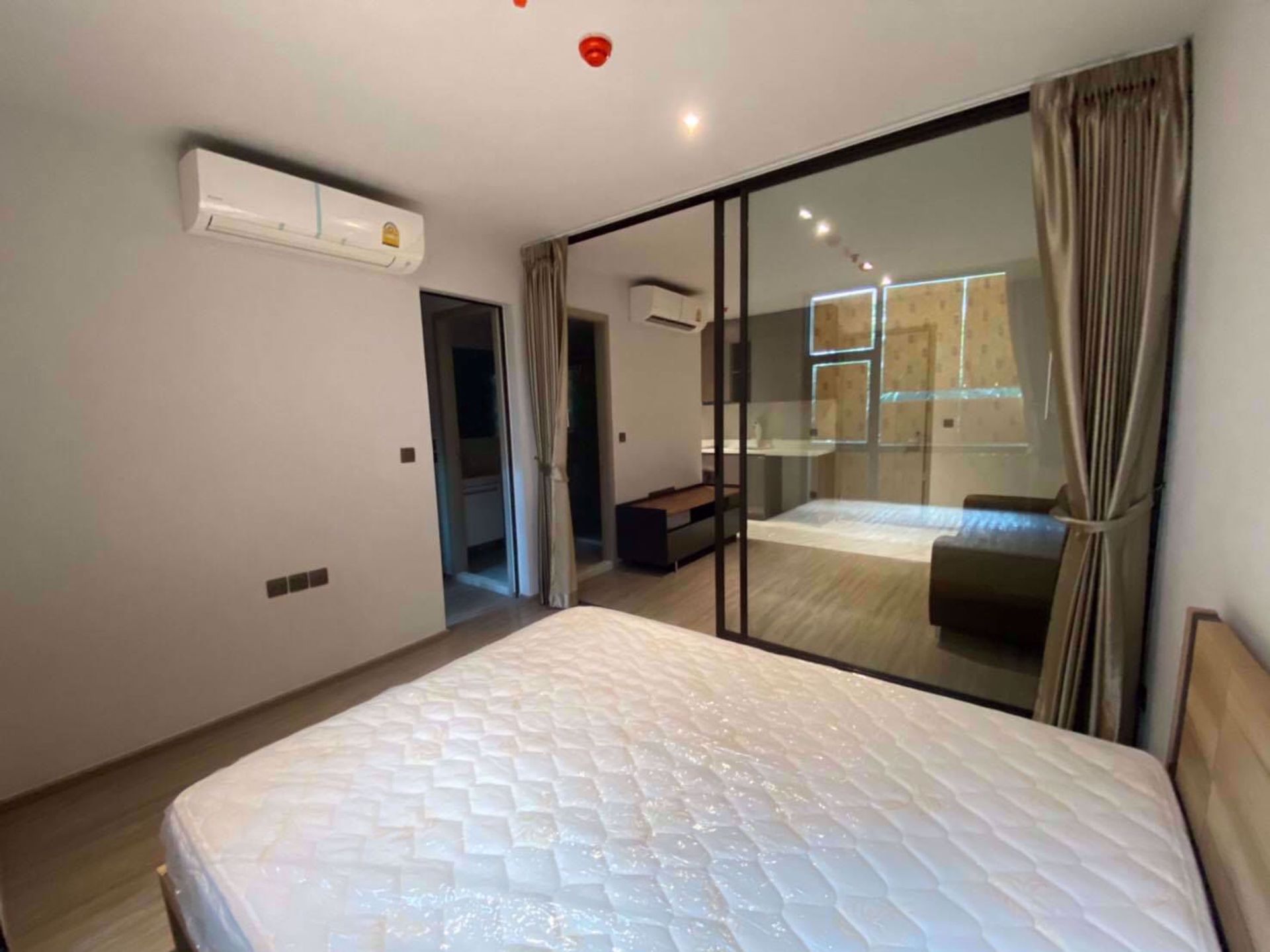 Condominium in Watthana, Krung Thep Maha Nakhon 12215467