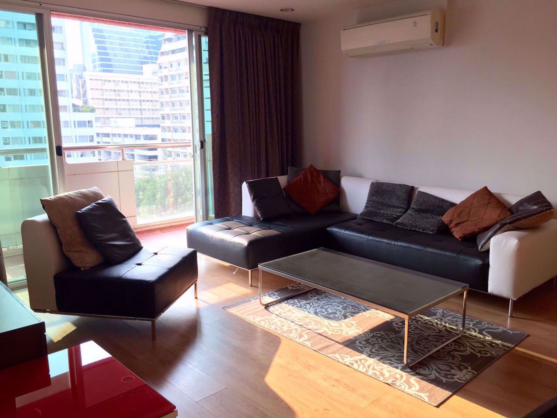 Condominium in Bang Rak, Krung Thep Maha Nakhon 12215580