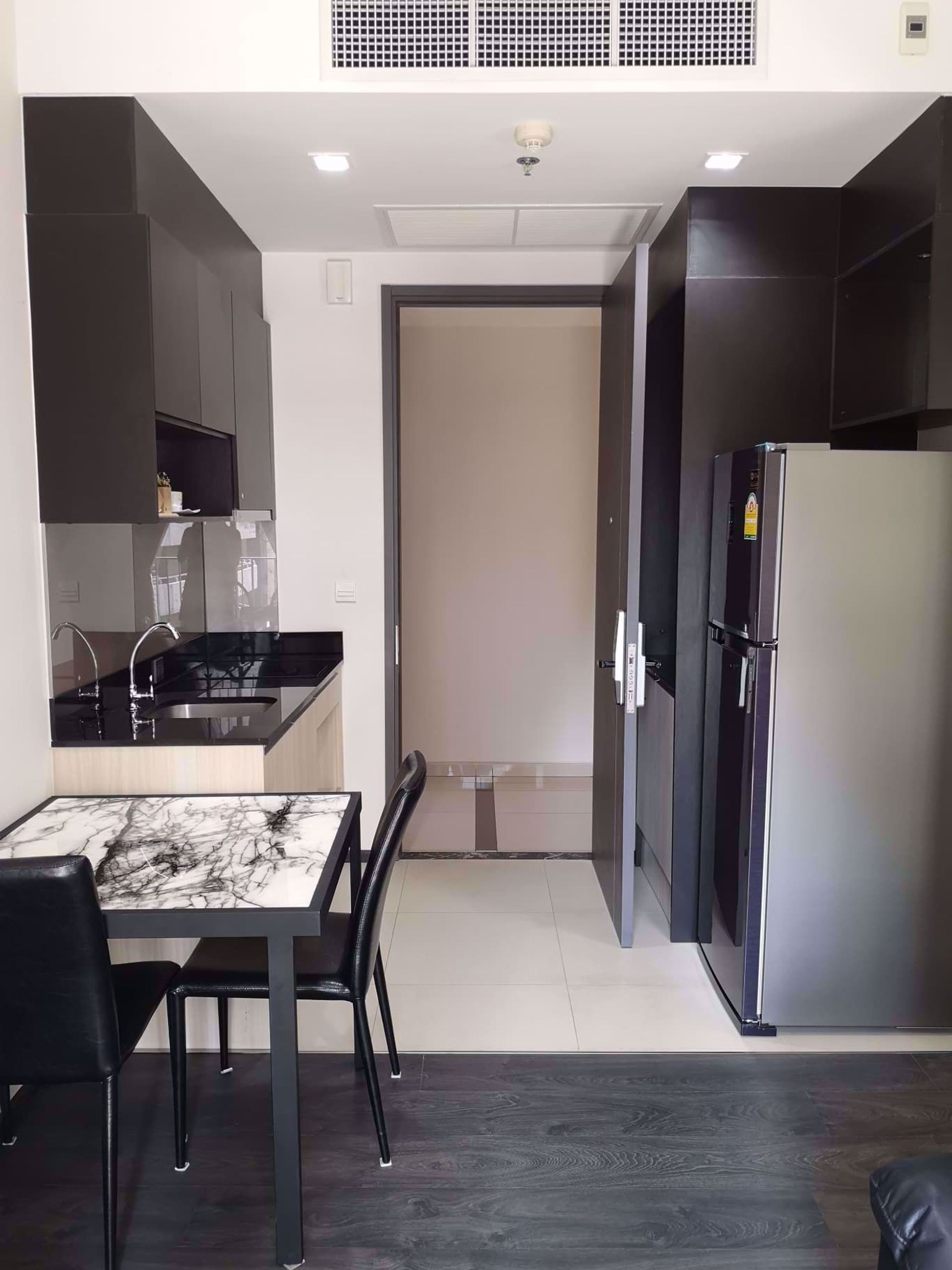 Condominium dans Khlong Toei, Krung Thep Maha Nakhon 12215630