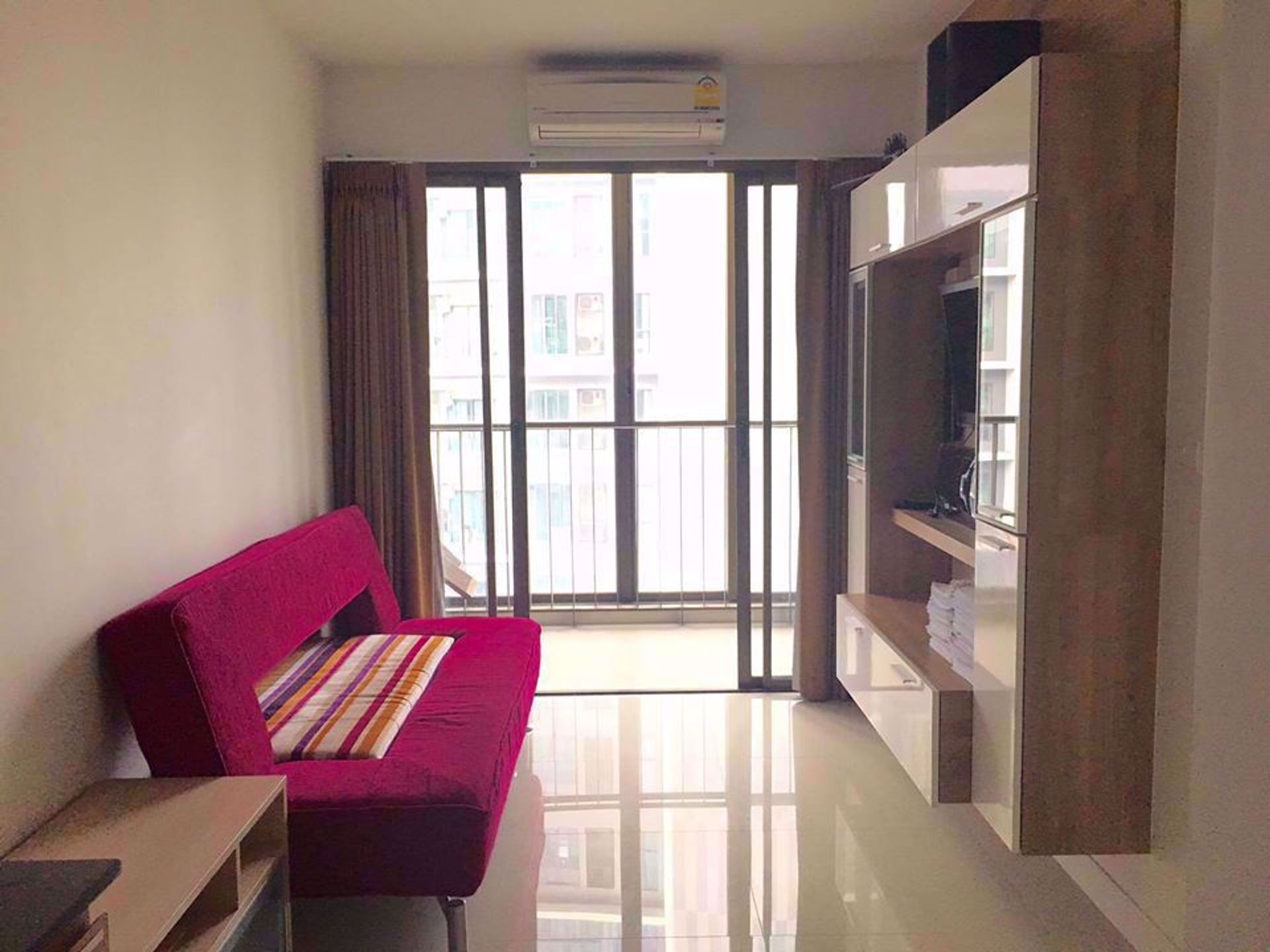 Condominio en Bajar, Krung Thep Maha Nakhon 12215670