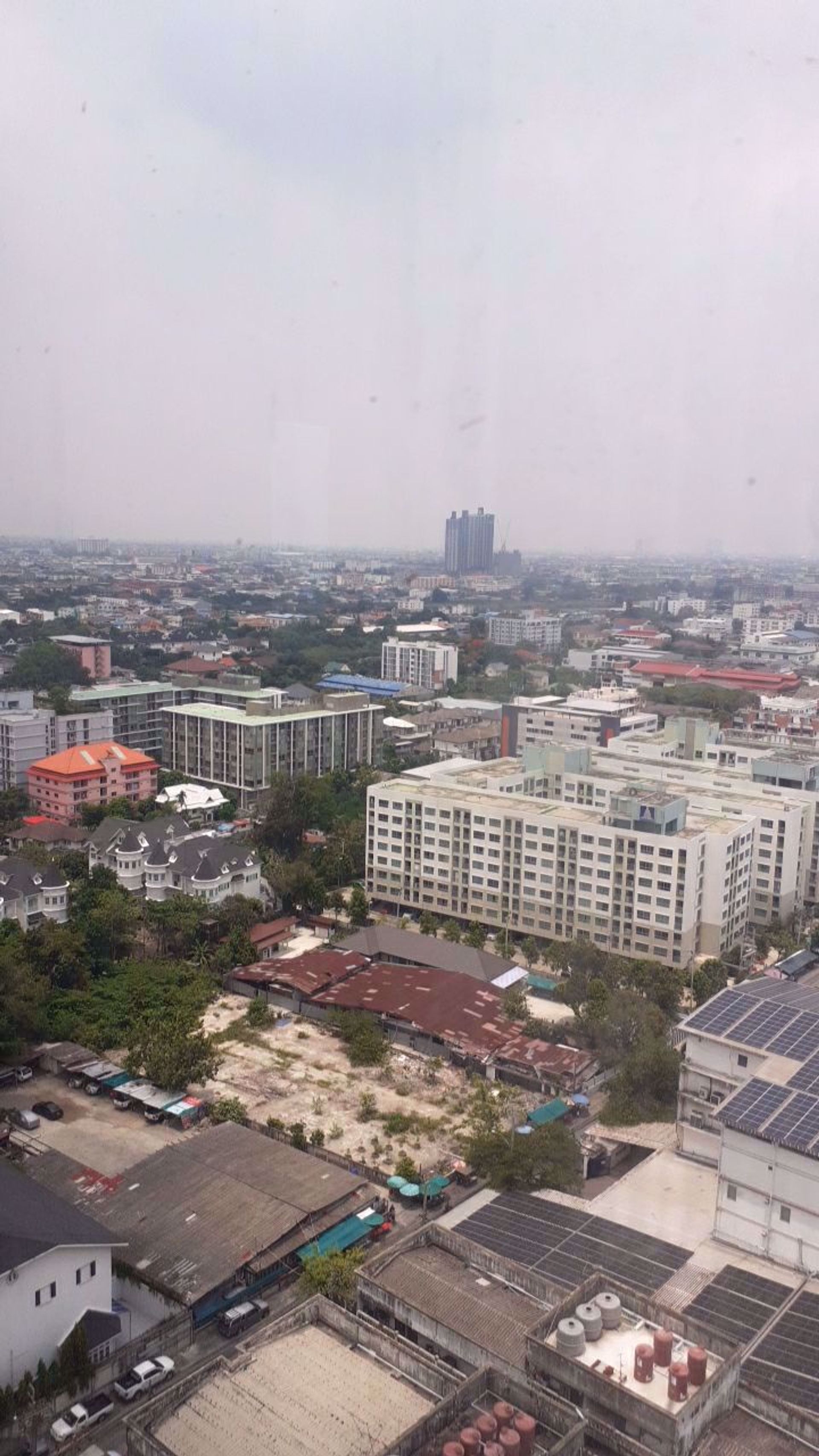 Kondominium w Samrong Nuea, Samut Prakan 12215739