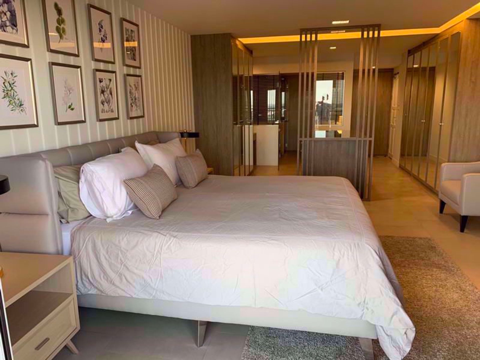 Condominium in Bang Rak, Krung Thep Maha Nakhon 12215750