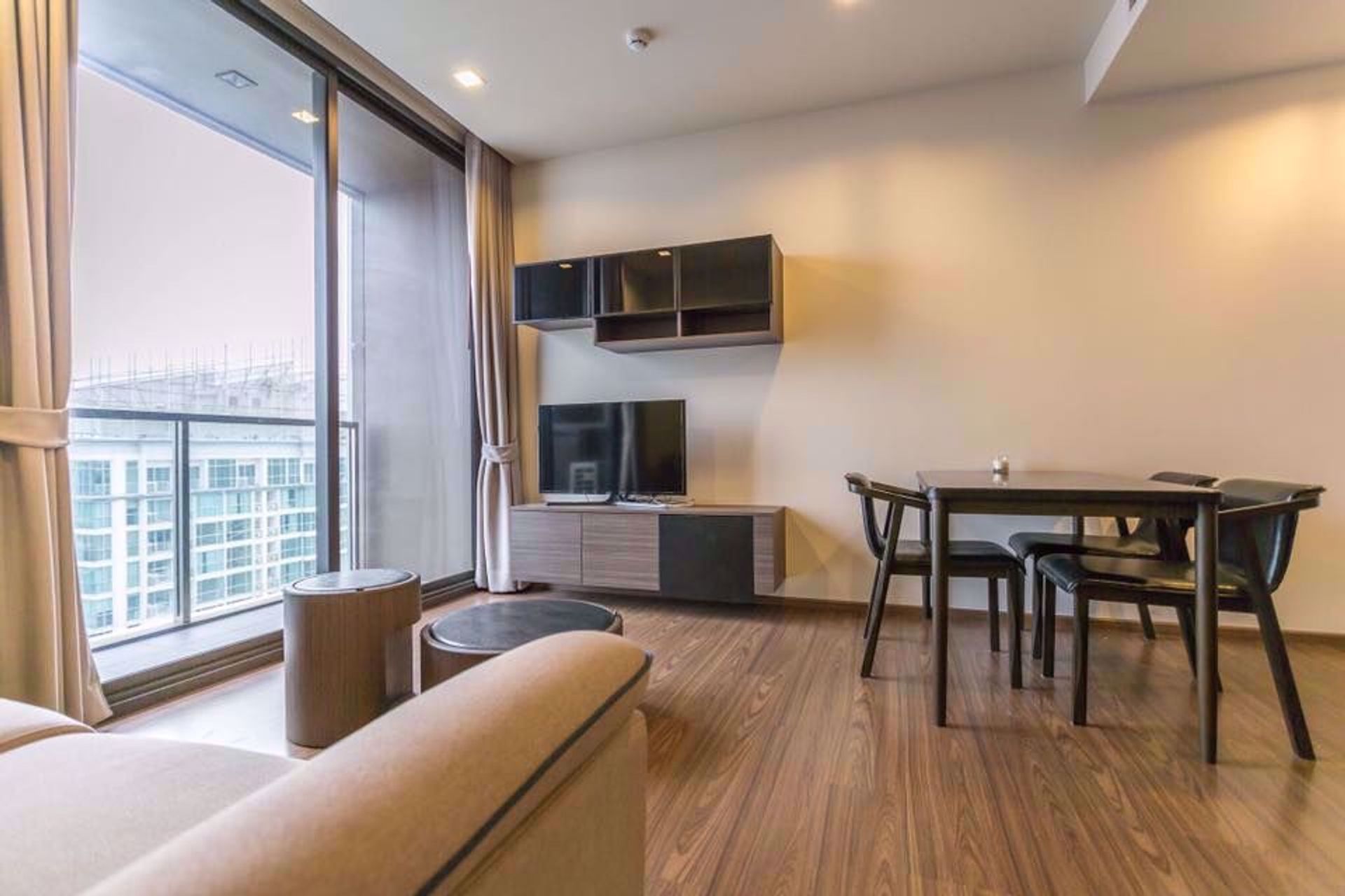 Condominium in Phra Khanong, Krung Thep Maha Nakhon 12215898