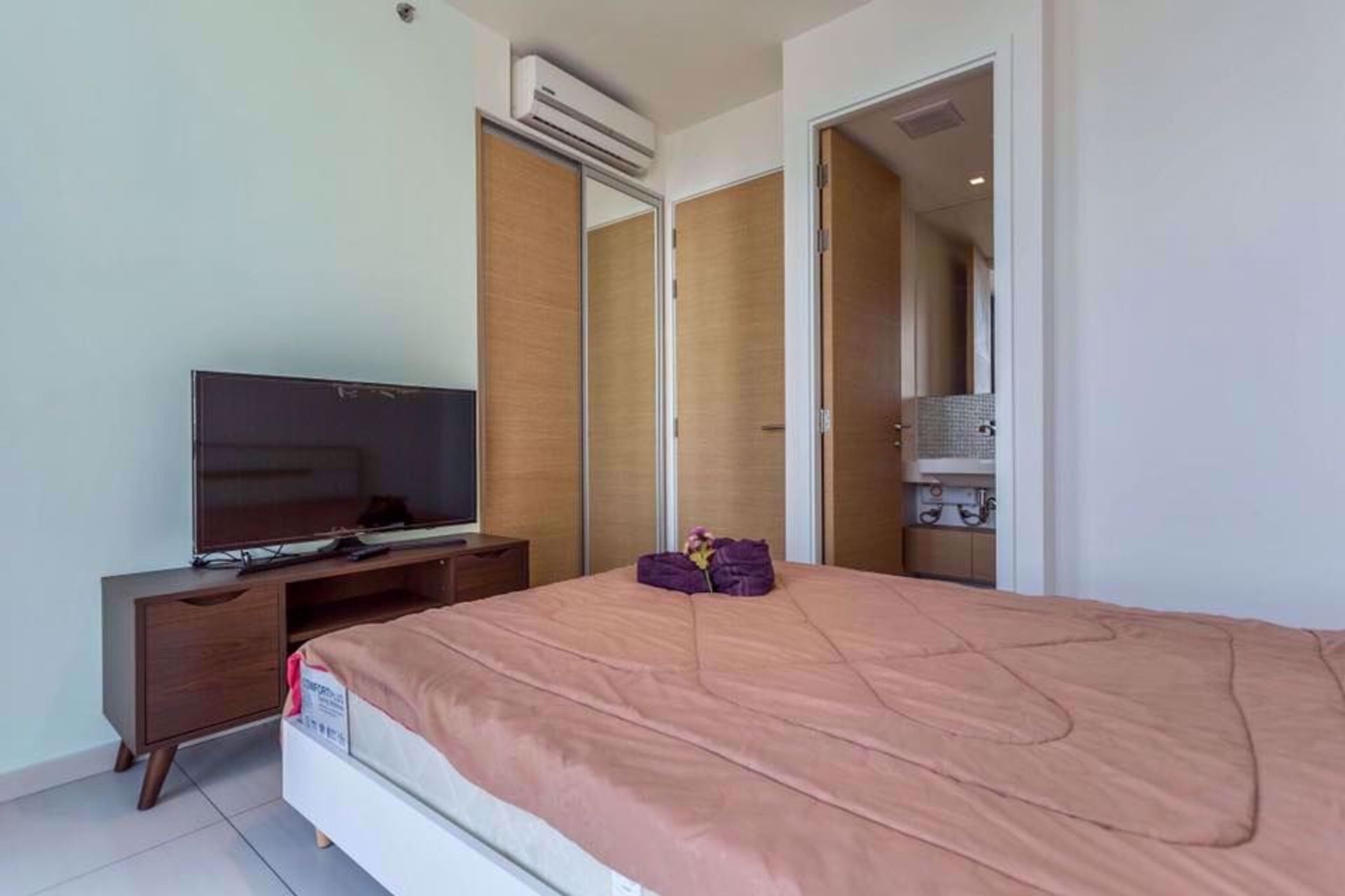 Condominium in , Krung Thep Maha Nakhon 12215929