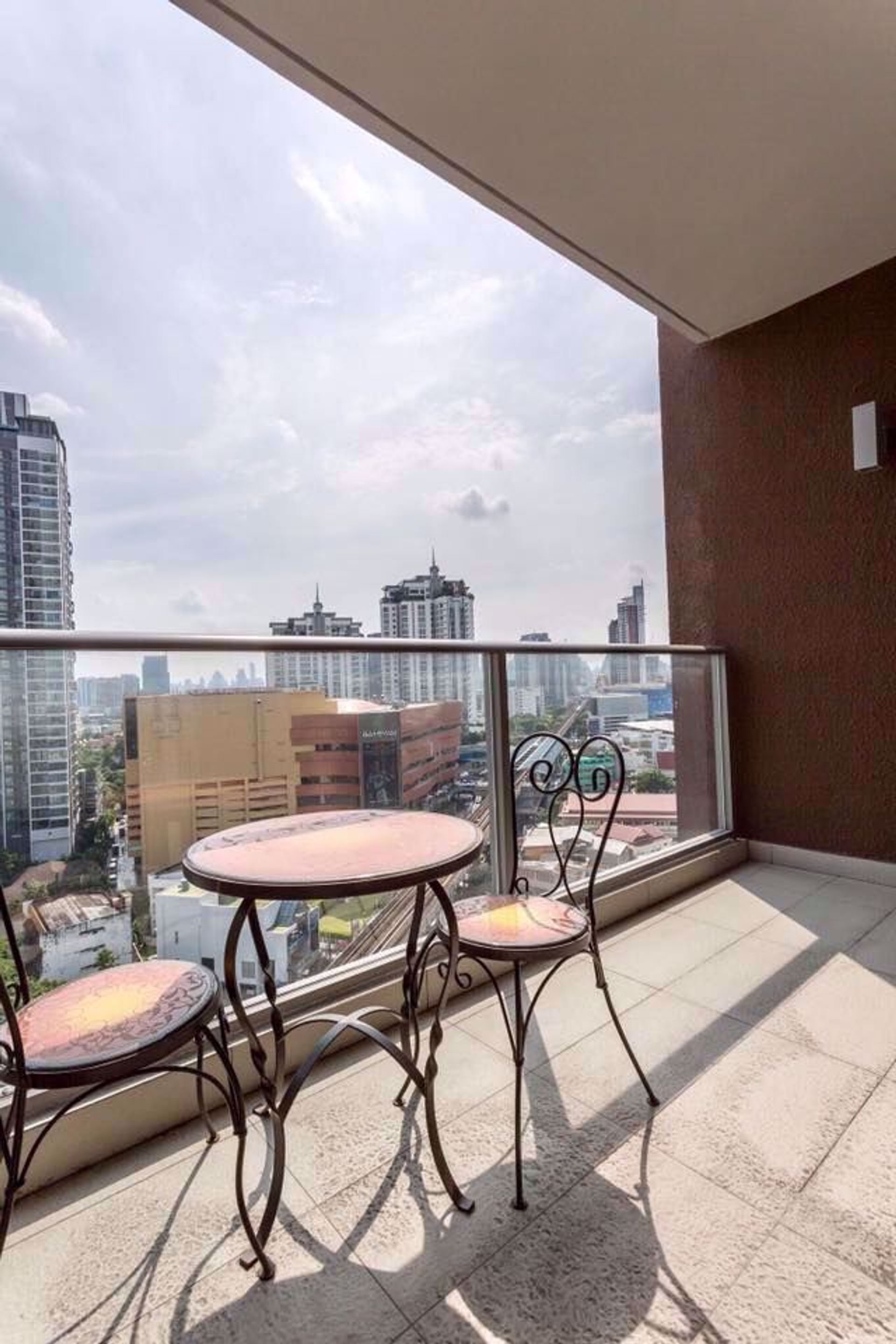 Condominium in , Krung Thep Maha Nakhon 12215929