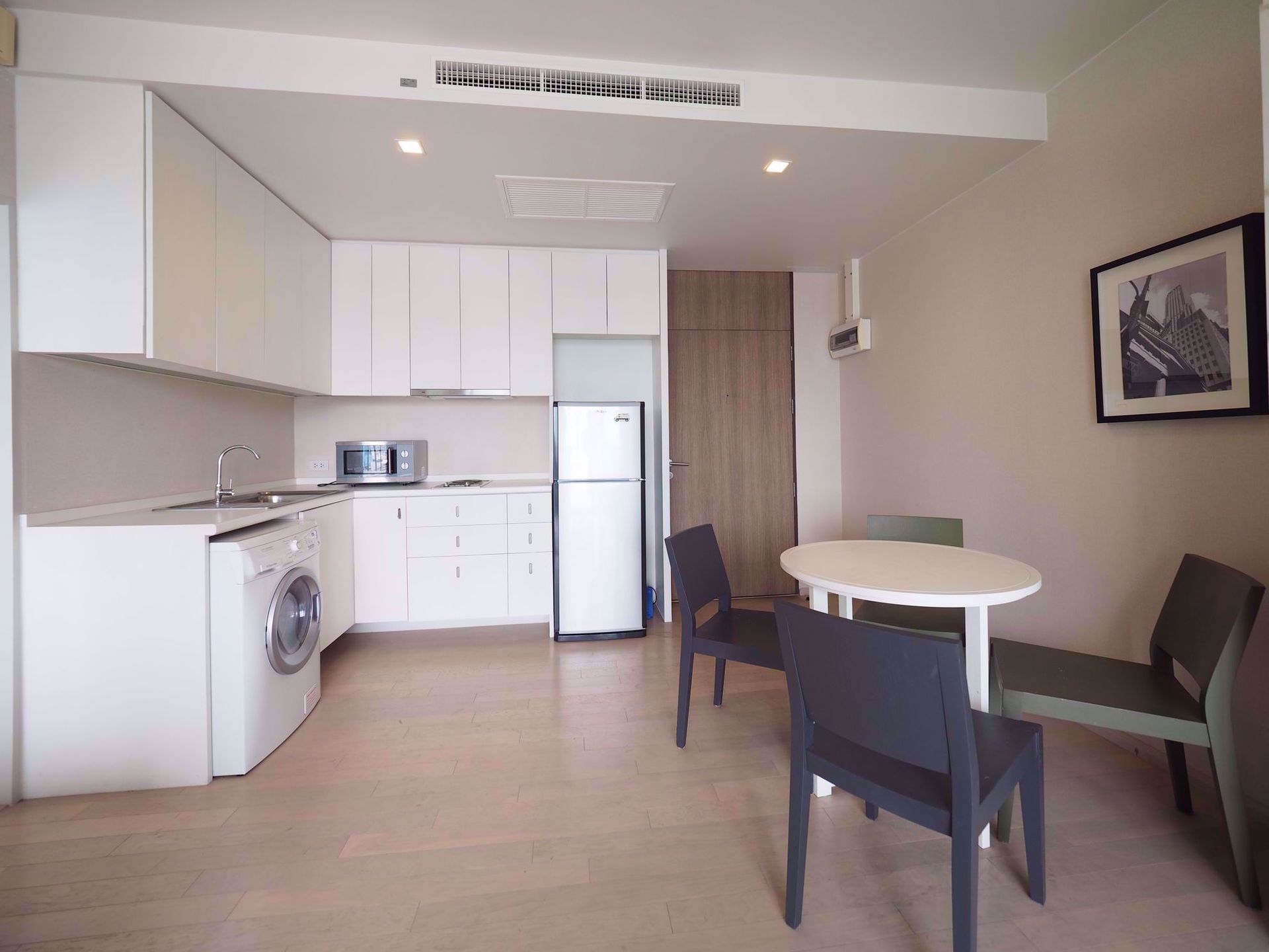 Condominium in Watthana, Krung Thep Maha Nakhon 12215931